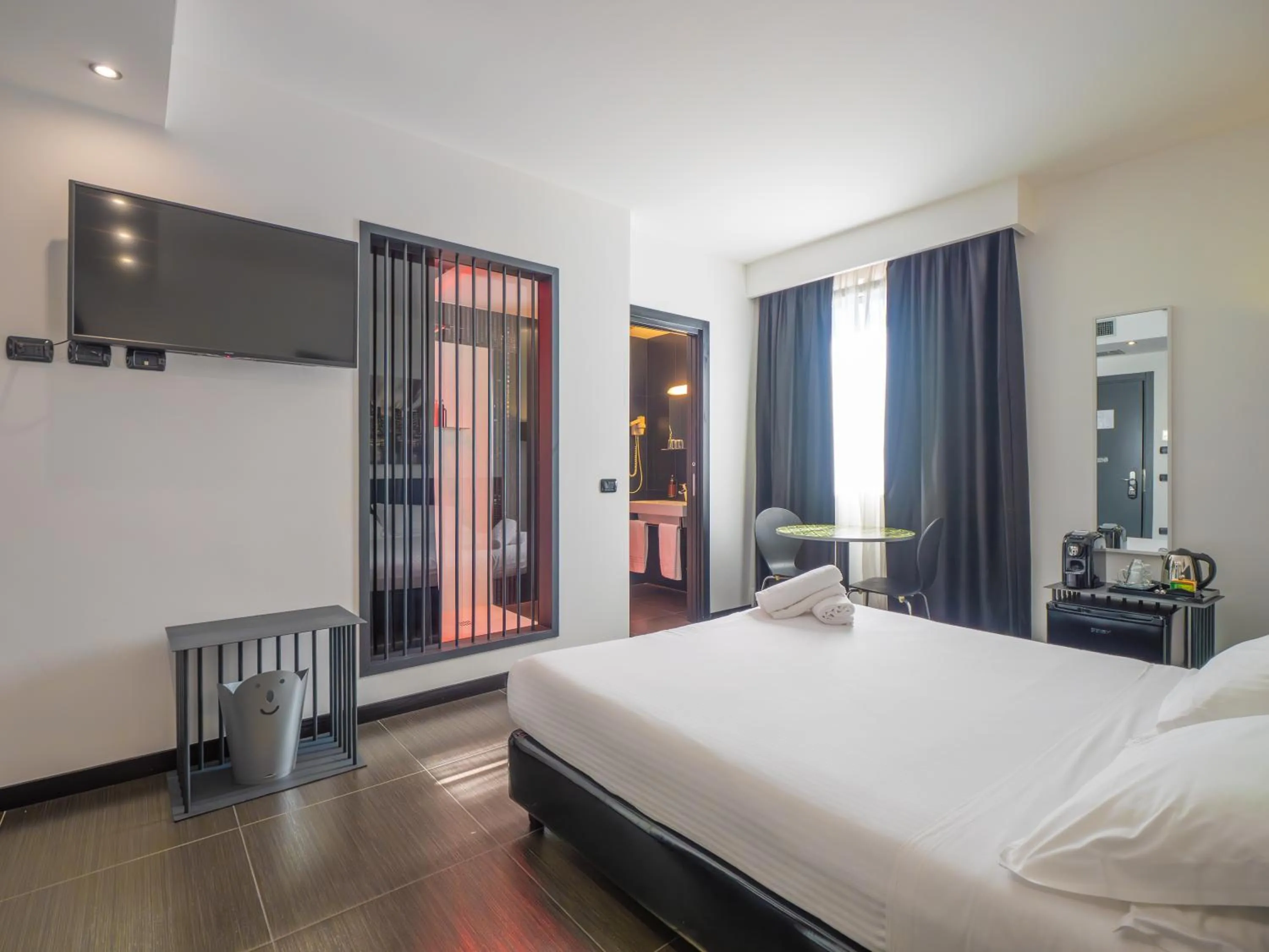 Bed in San Valentino Hotel