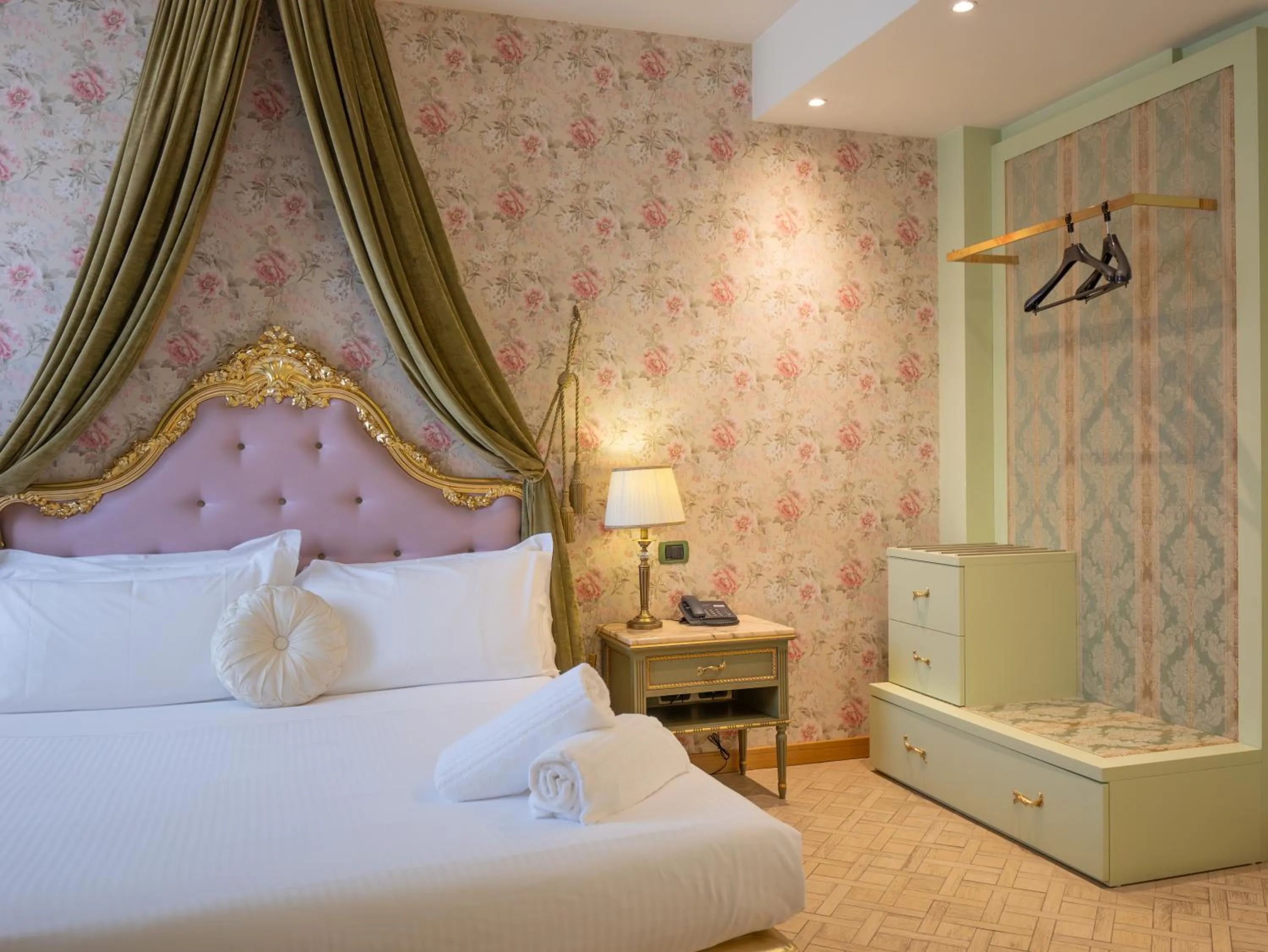 Bed in San Valentino Hotel