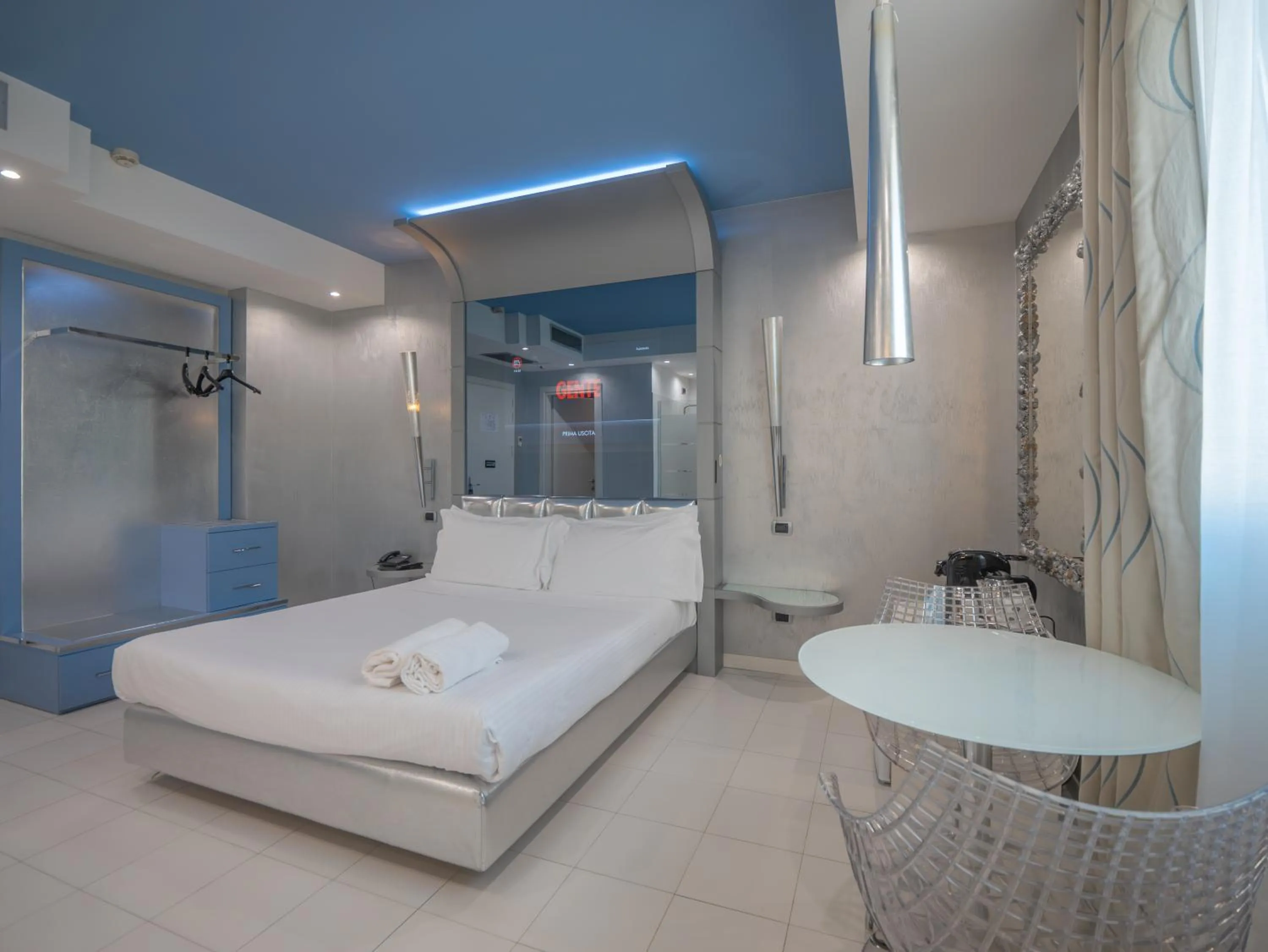 Bed in San Valentino Hotel