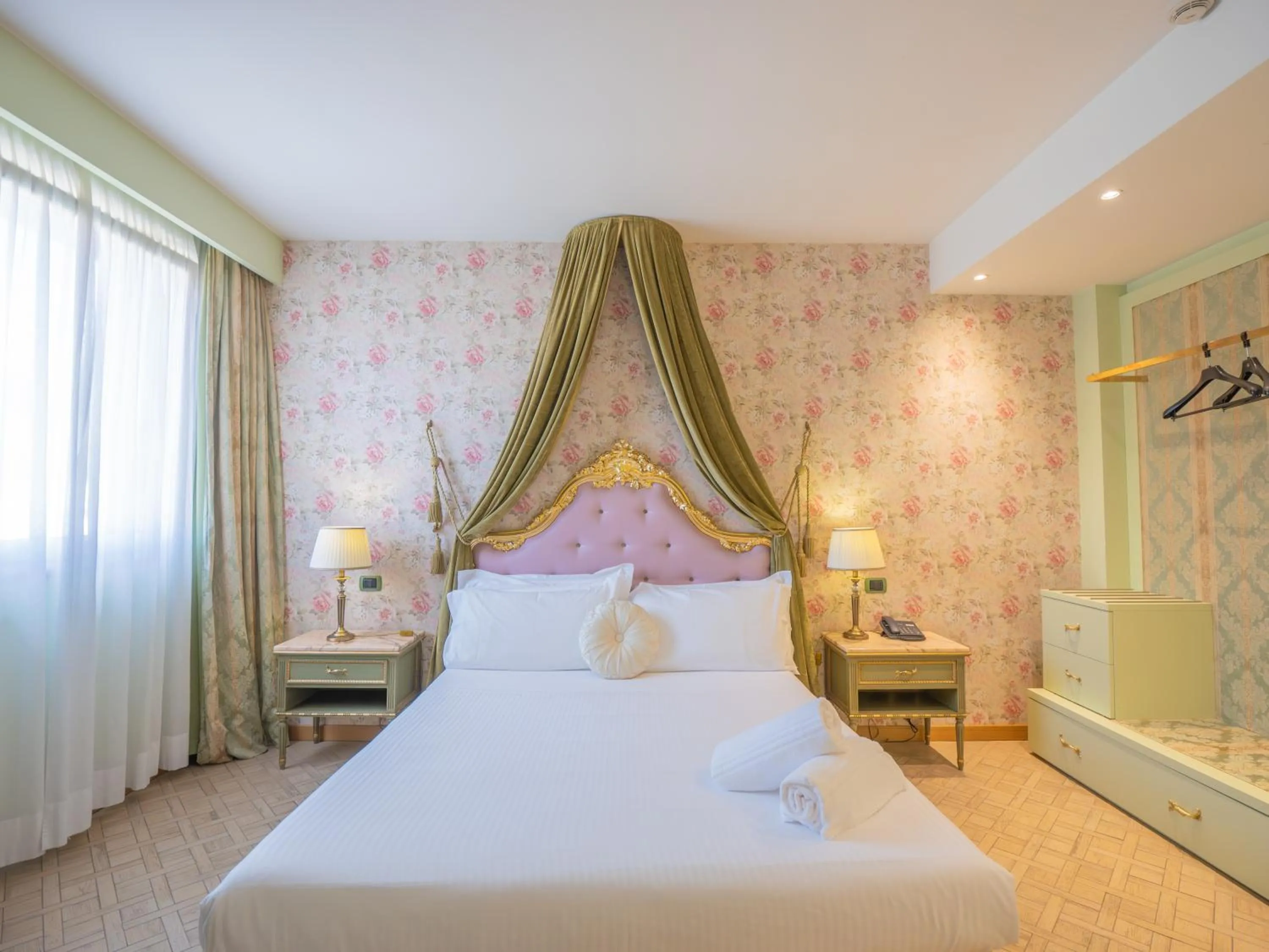 Bed in San Valentino Hotel