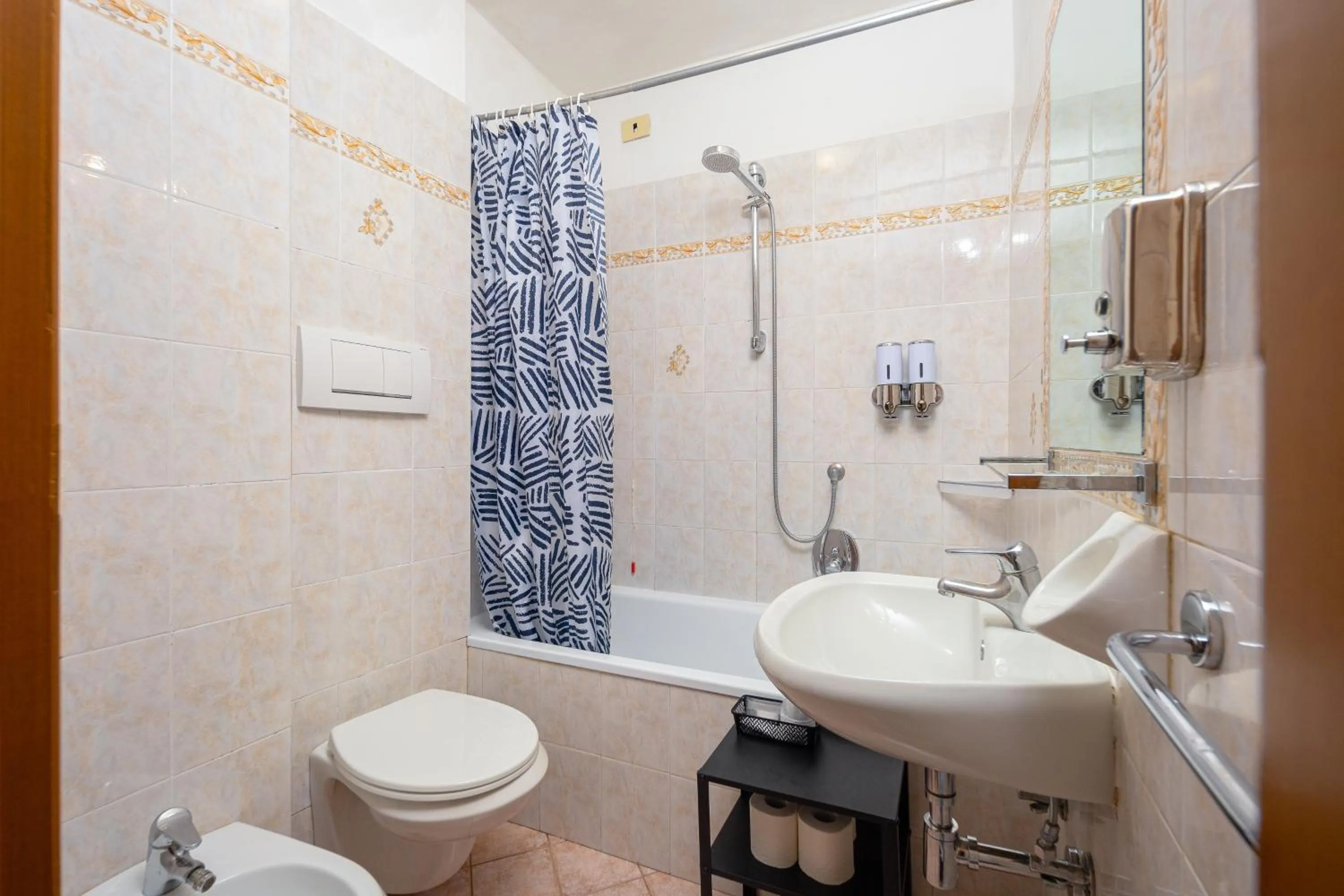 Toilet in Lilium Hotel