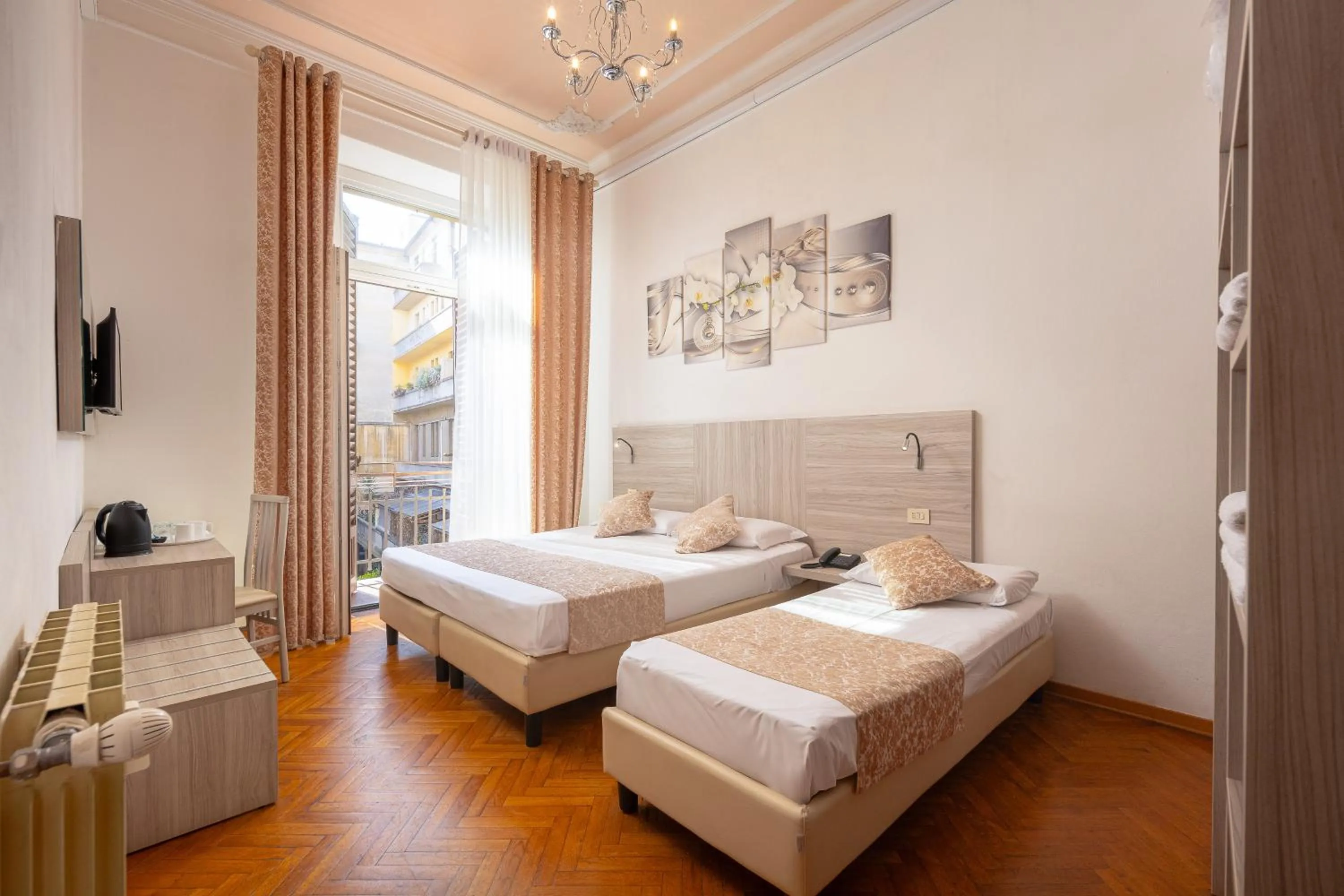 Bedroom, Bed in Lilium Hotel