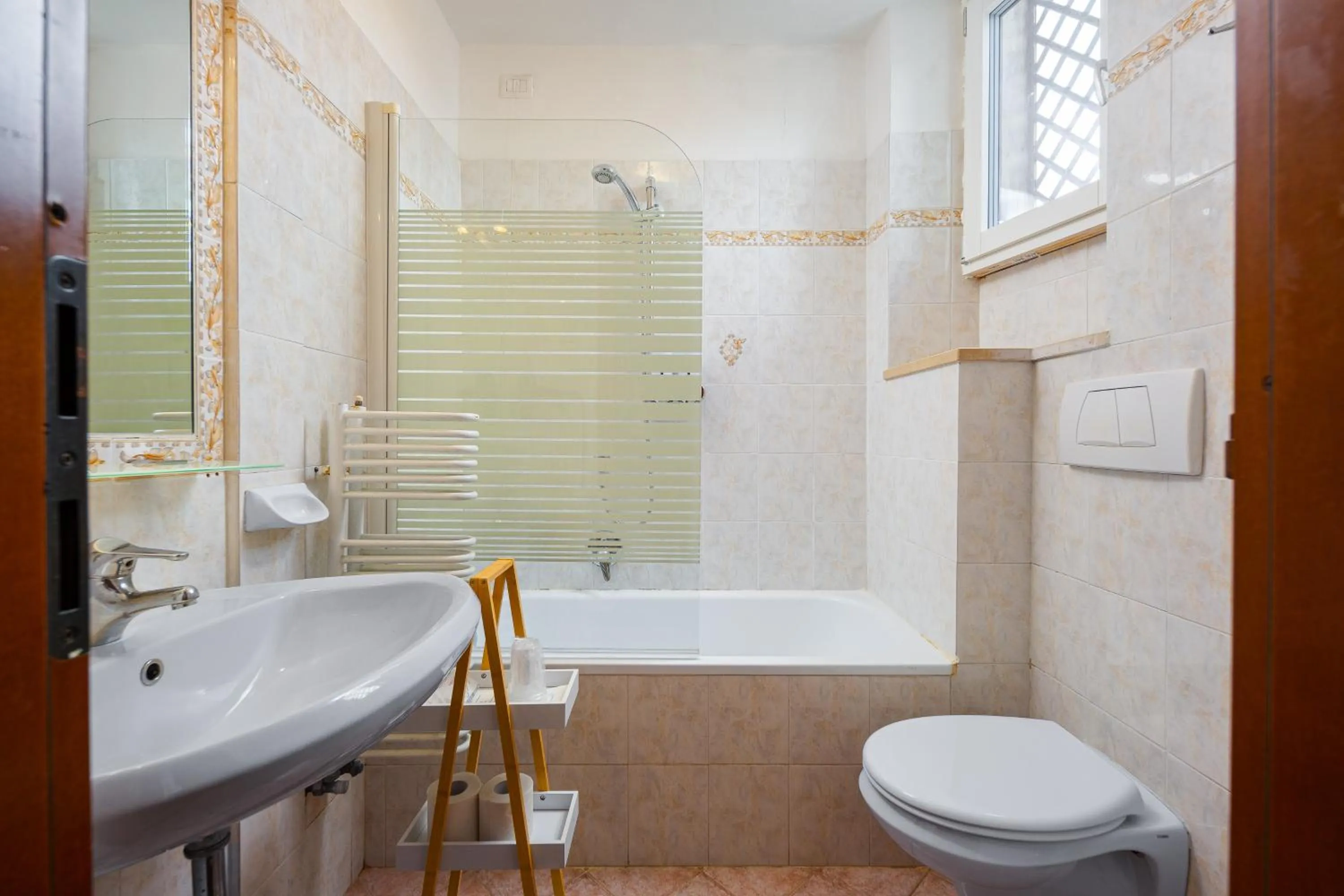 Toilet in Lilium Hotel