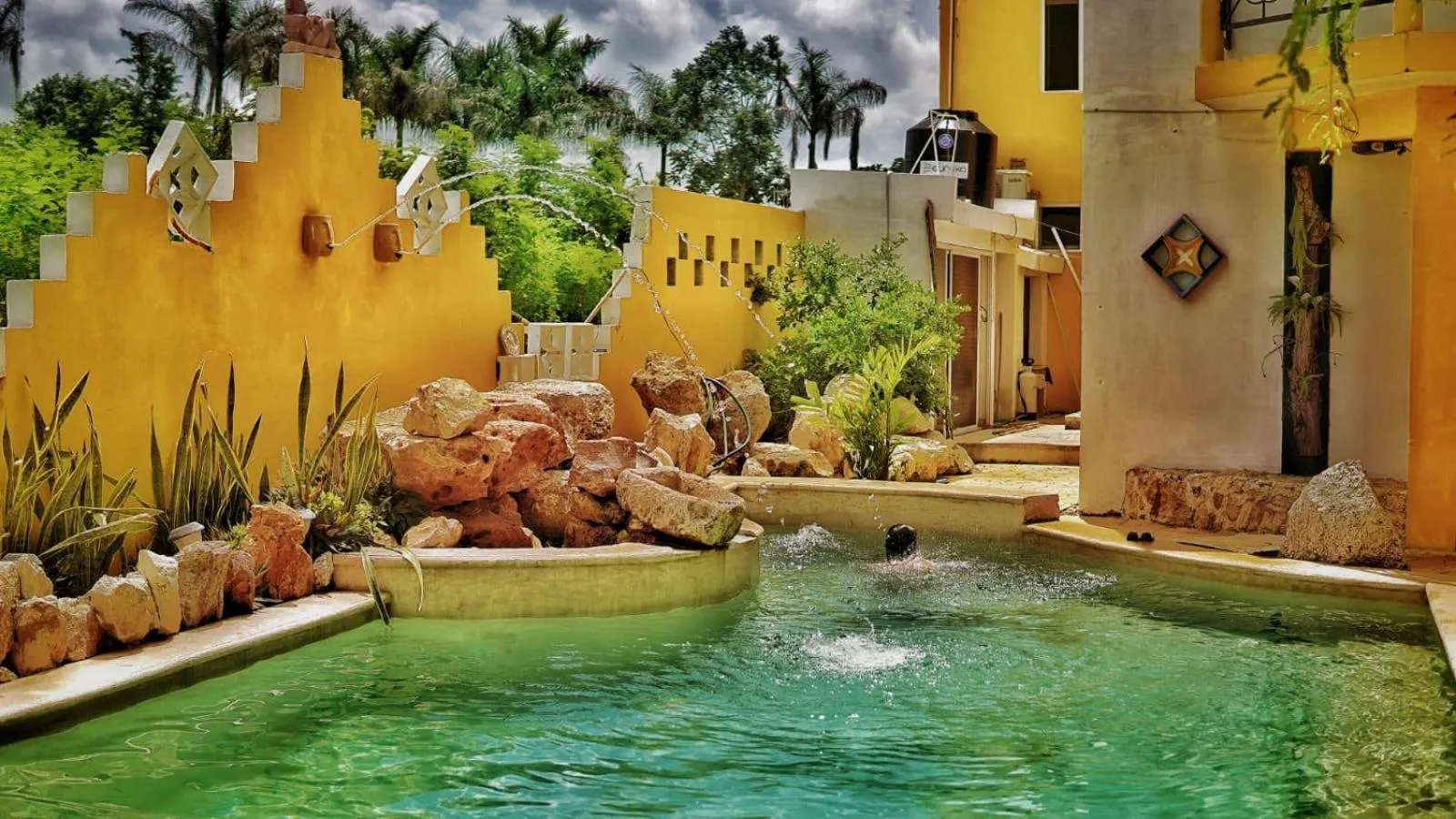 Swimming pool in Buenosdías Izamal
