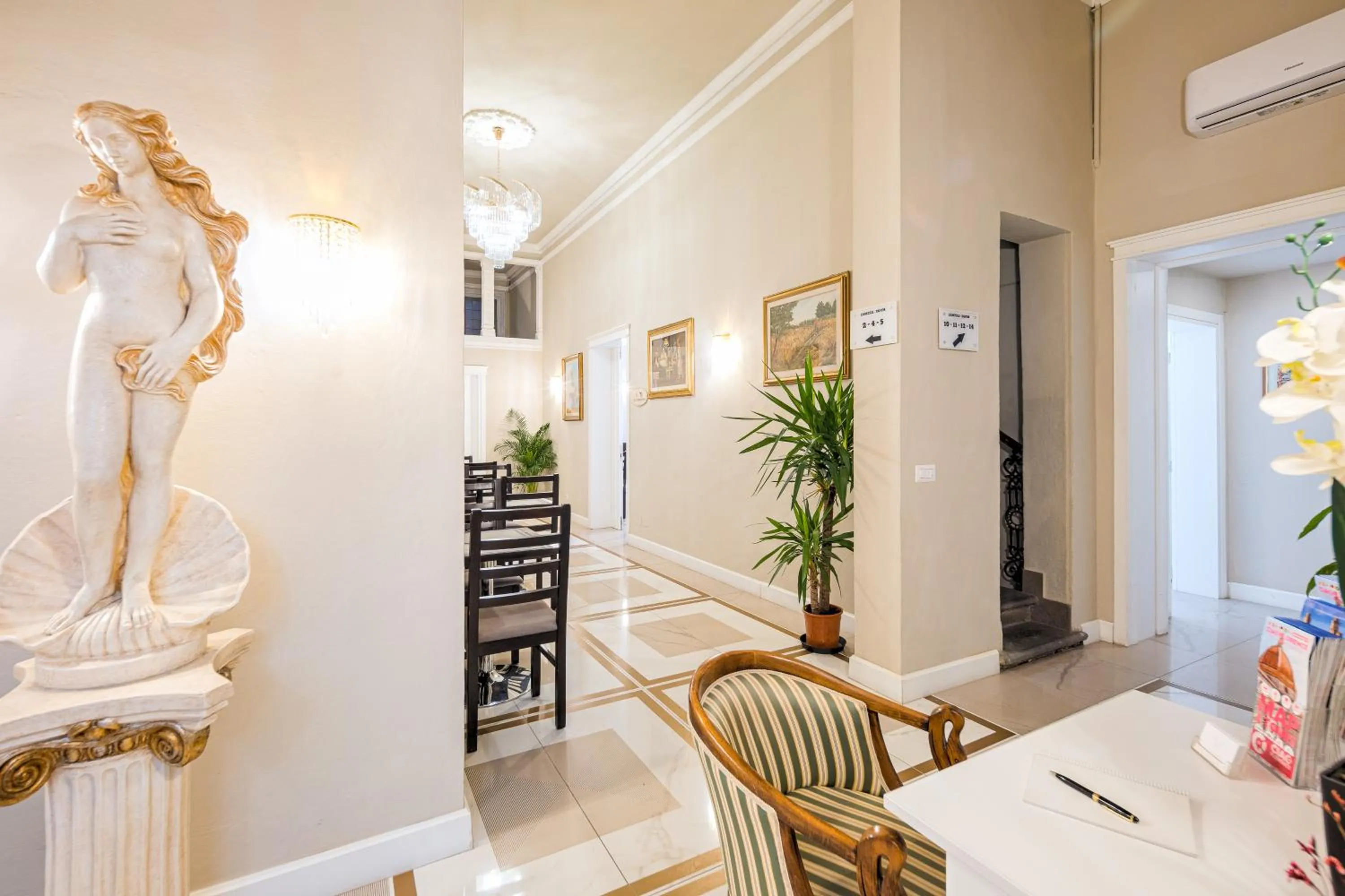 Lobby or reception in Hotel Annabella Roof Terrace