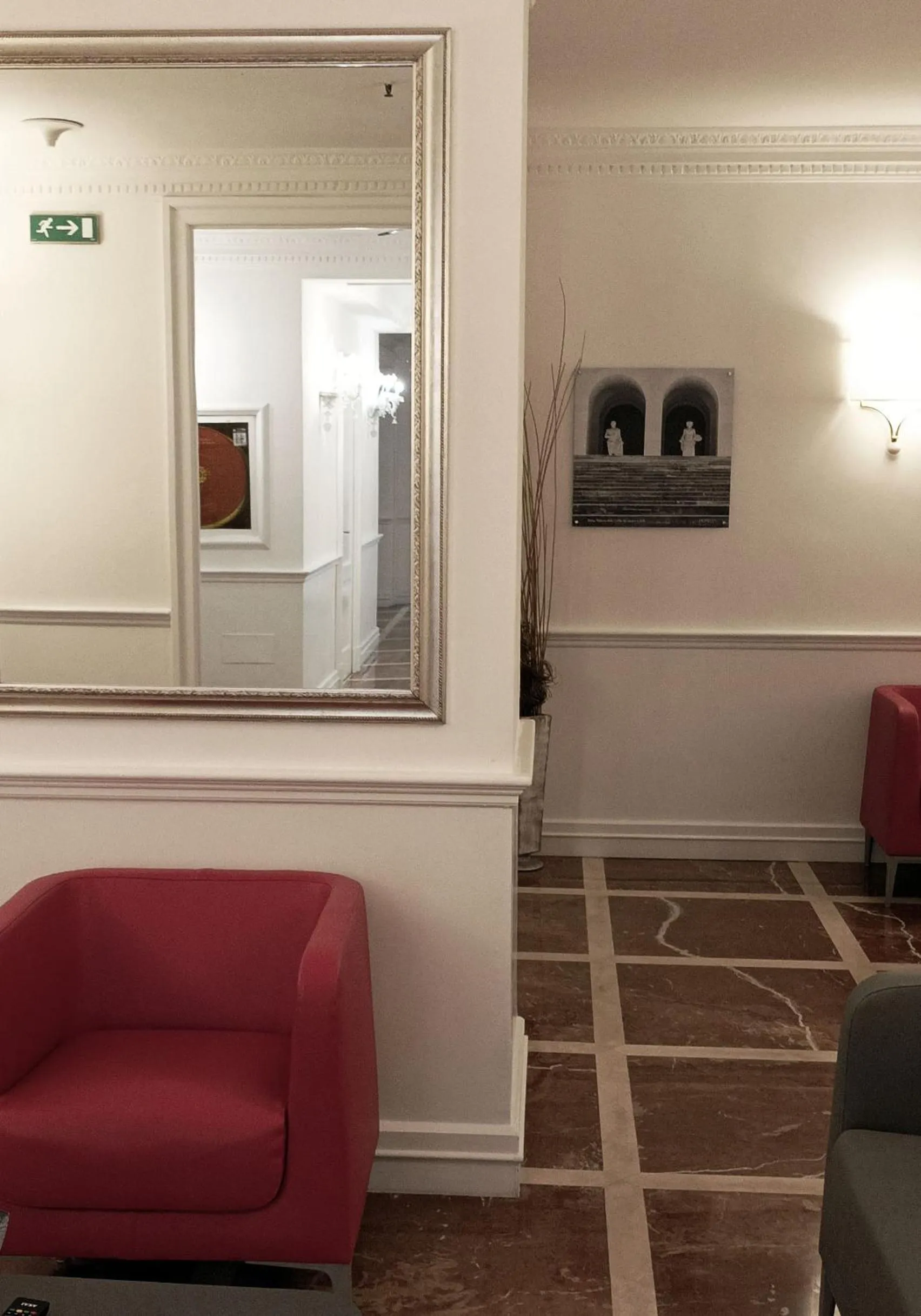 Lobby or reception in BB Hotels Smarthotel Bailey's