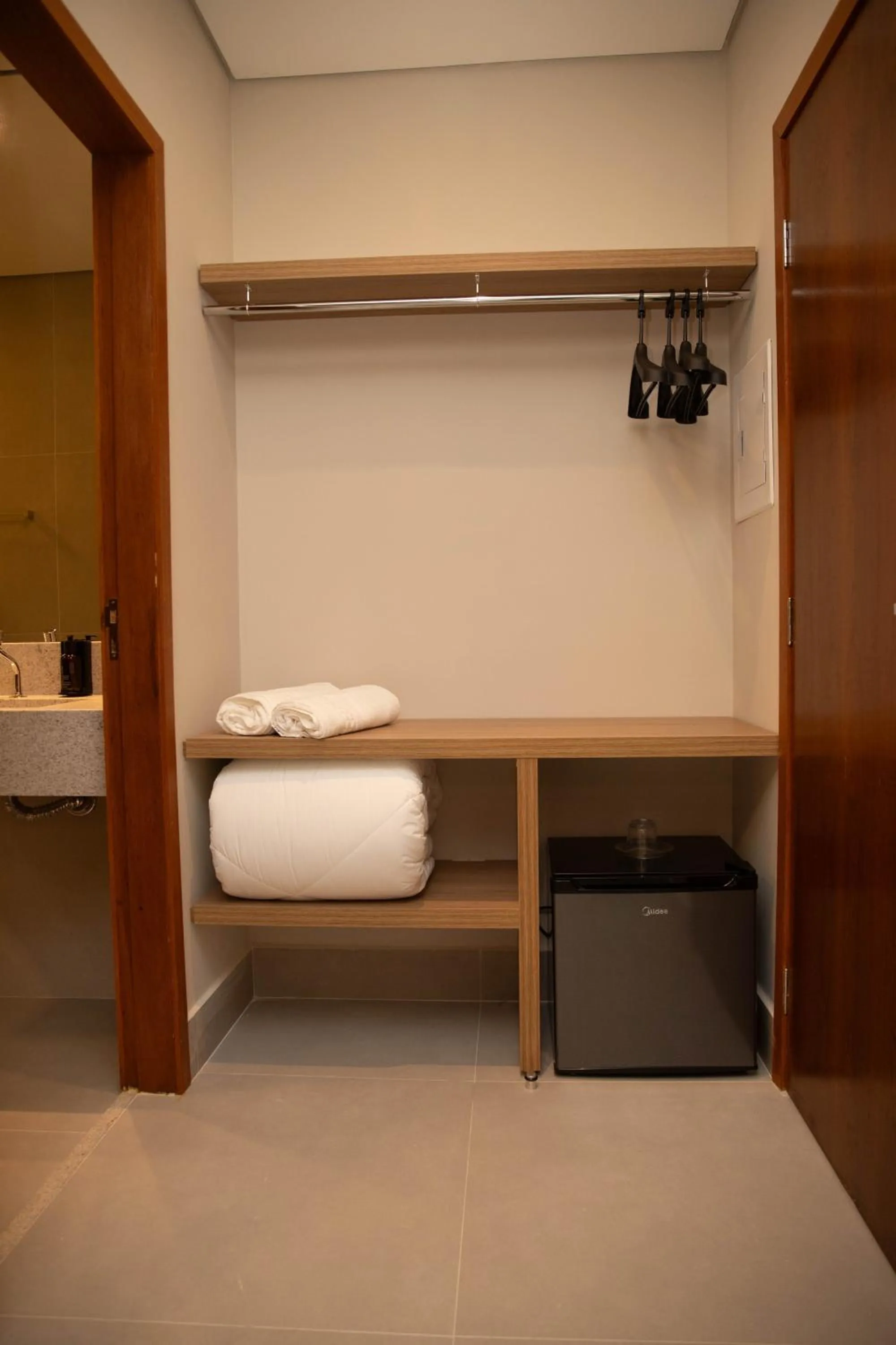 minibar, Bed in Serravita Hotel