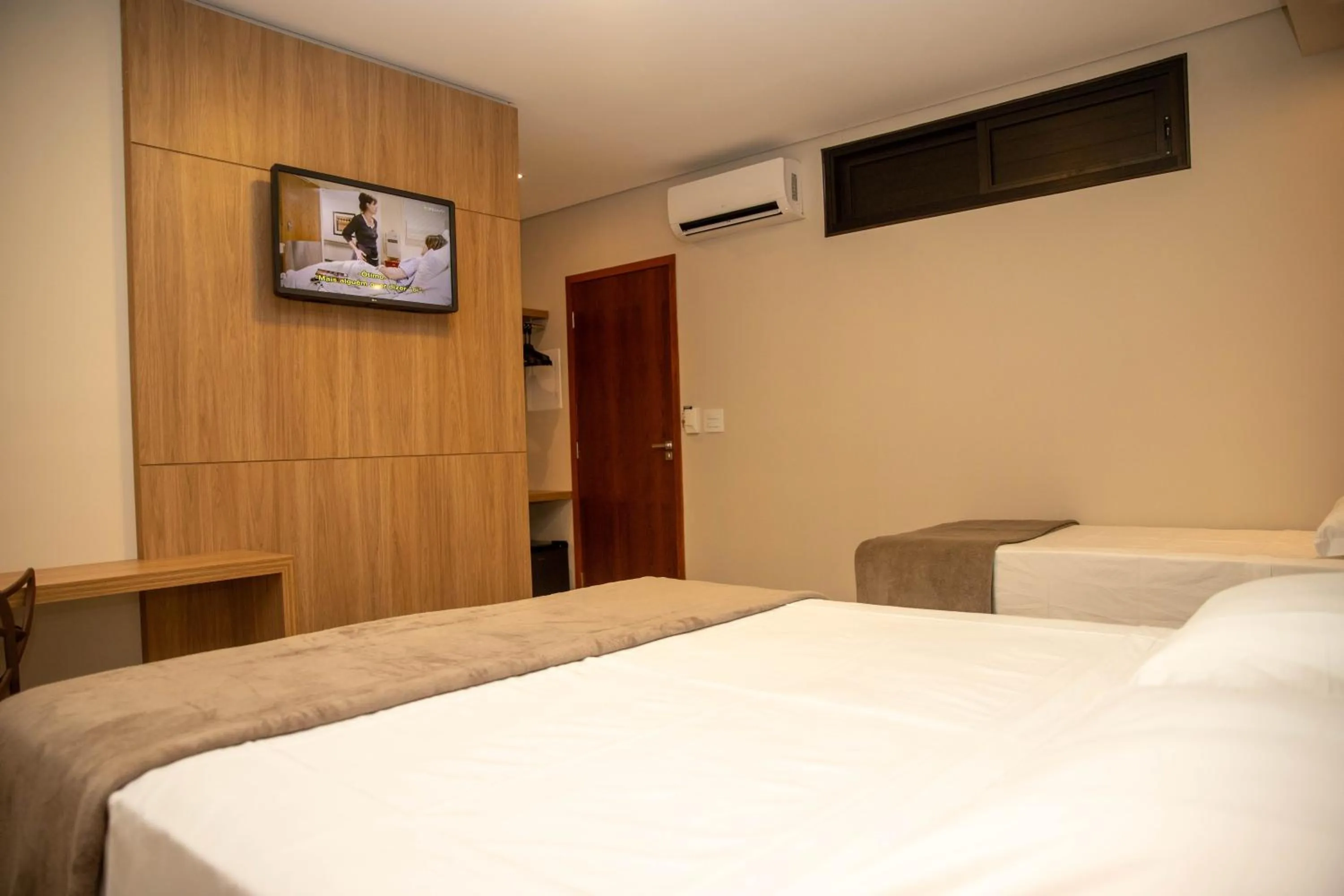 Photo of the whole room, Bed in Serravita Hotel