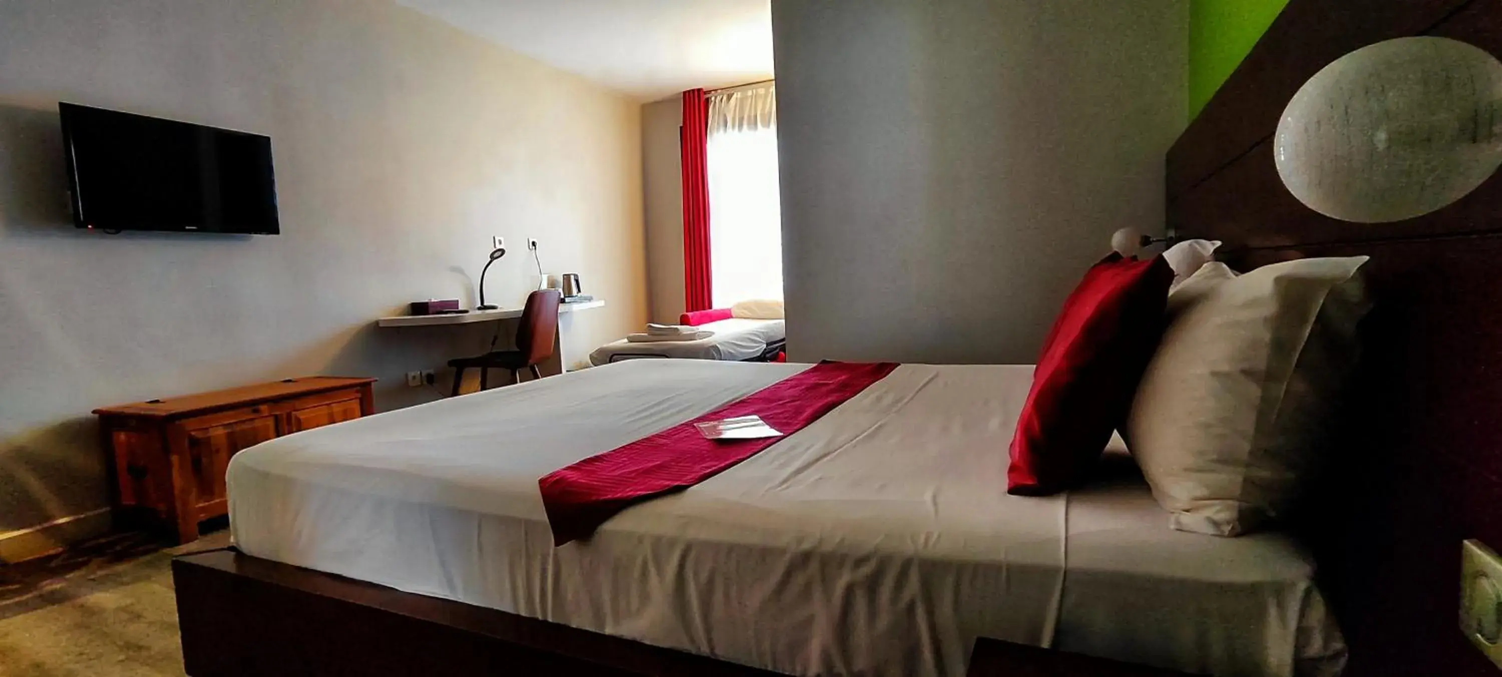 Standard Room - 1 Double Bed 1 Single Bed in Tulip Inn Sainte Clotilde, La Réunion Standard Room - 1 Double Bed 1 Single Bed in Tulip Inn Sainte Clotilde, La Réunion