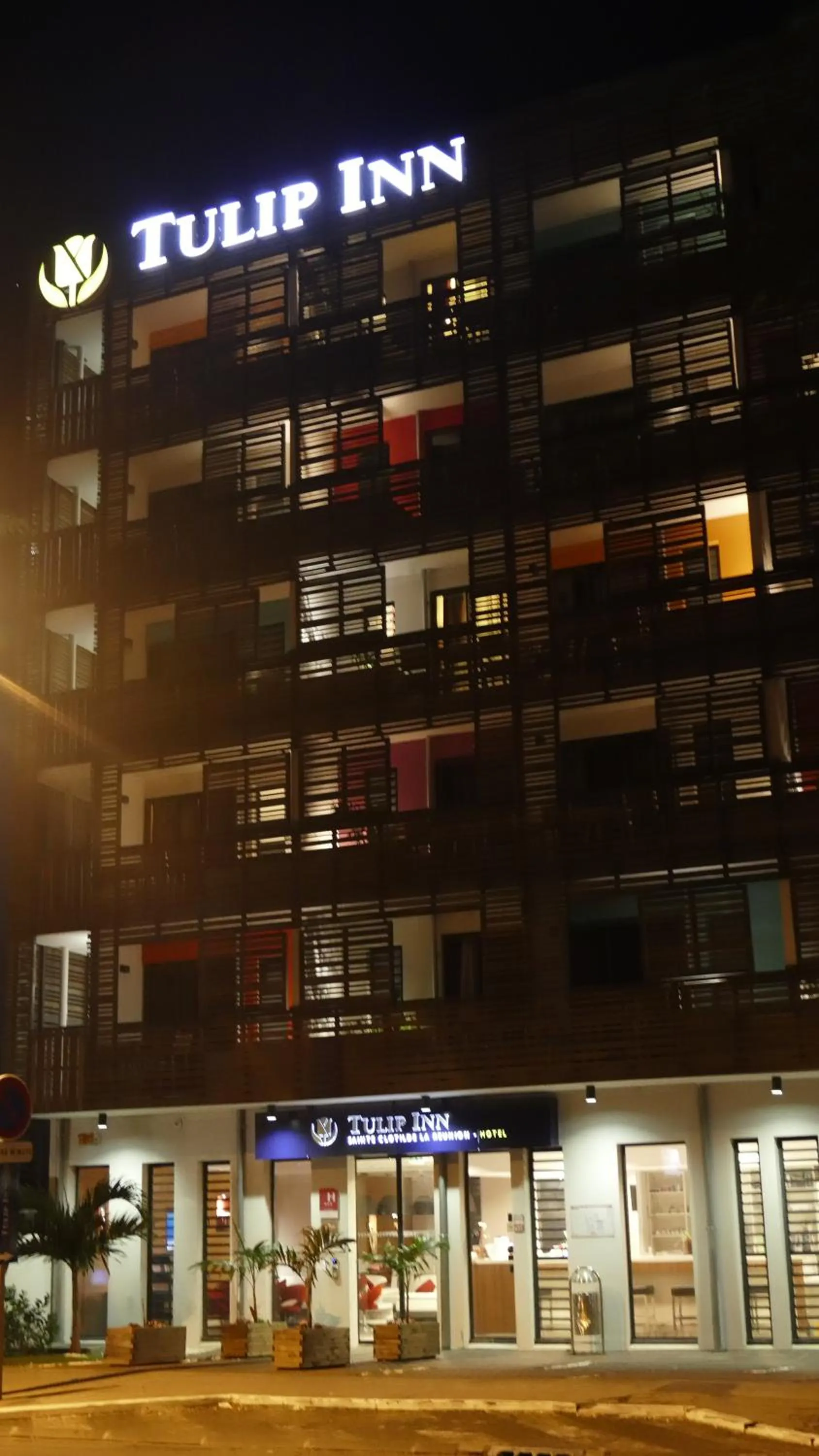 Facade/entrance in Tulip Inn Sainte Clotilde, La Réunion