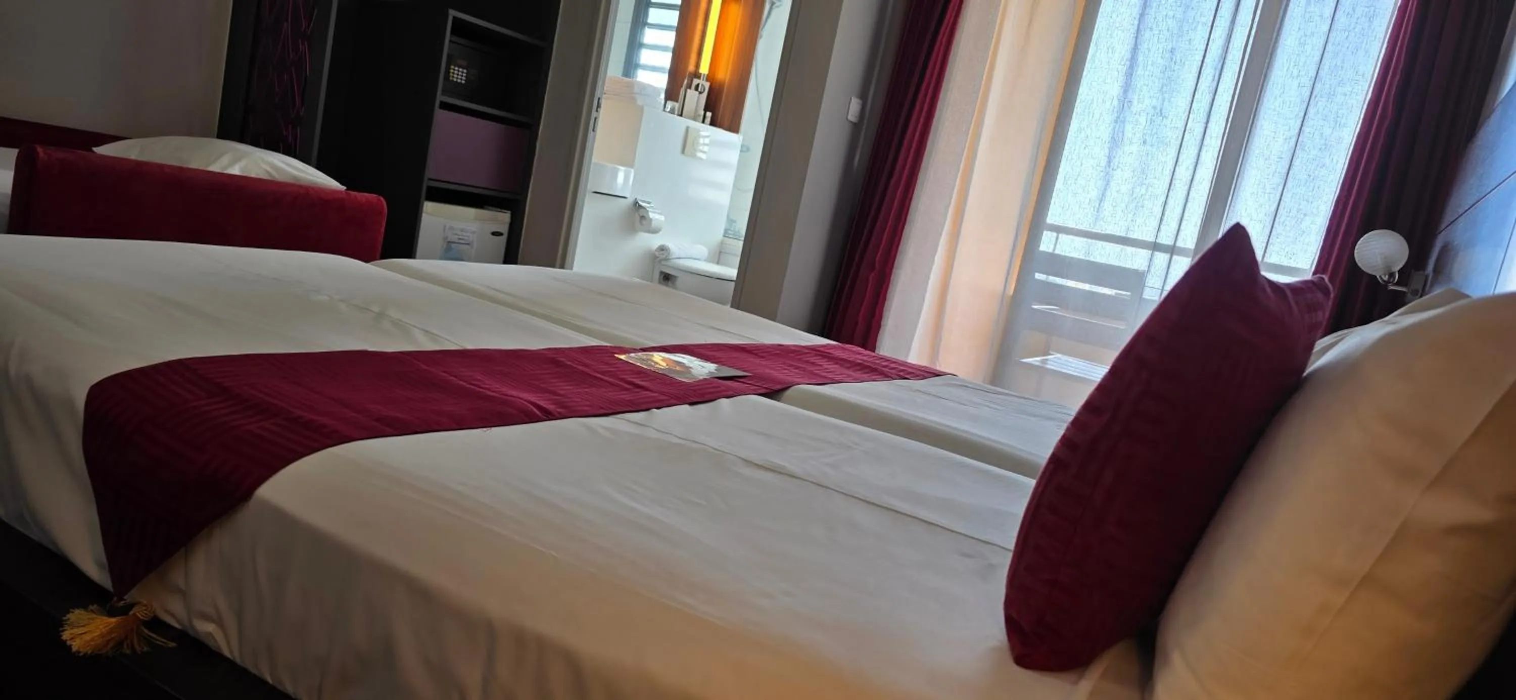 Bedroom, Bed in Tulip Inn Sainte Clotilde, La Réunion