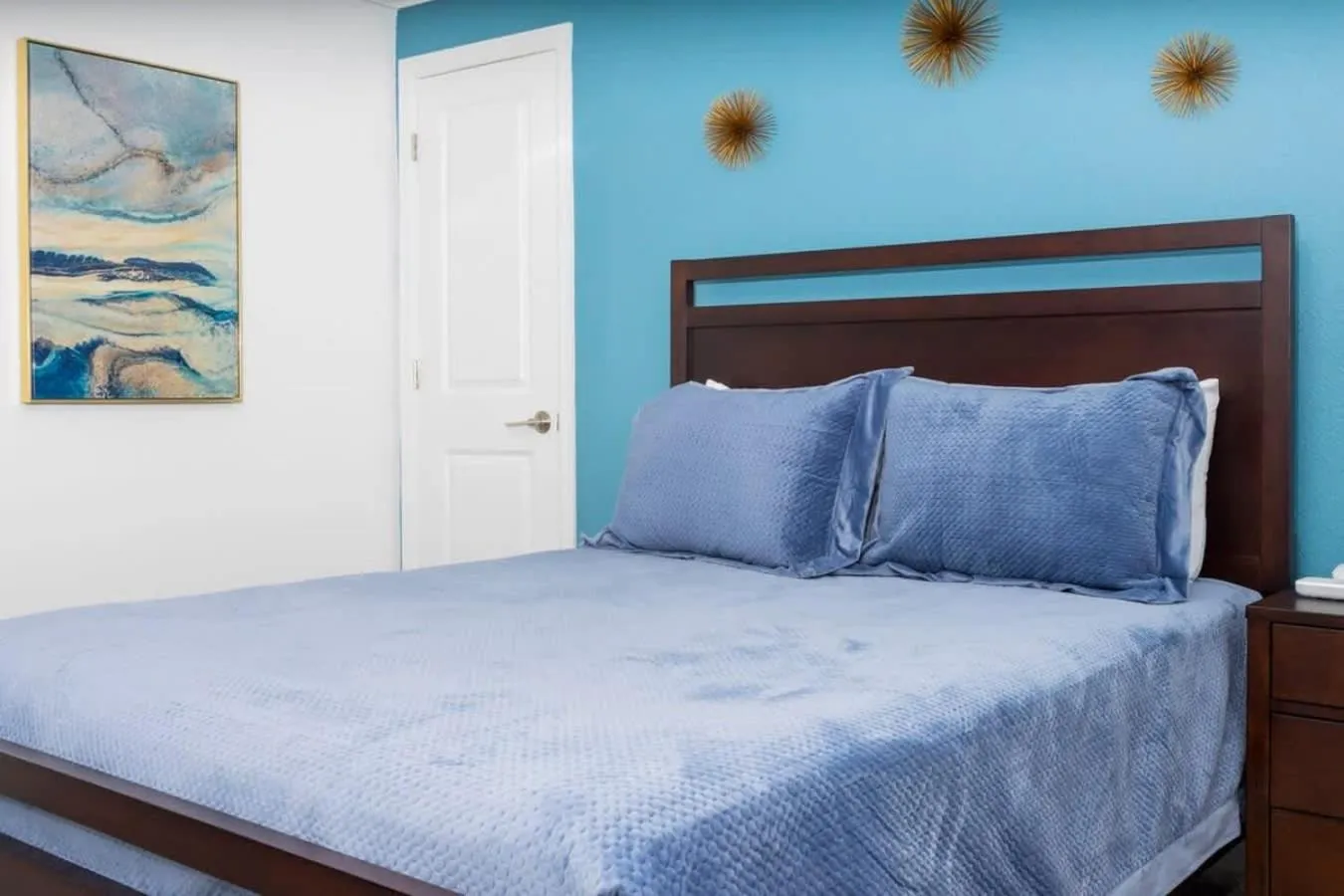 Bed in Wonderful 5 Bd Close to Disney @ Storey Lake Resort 2980