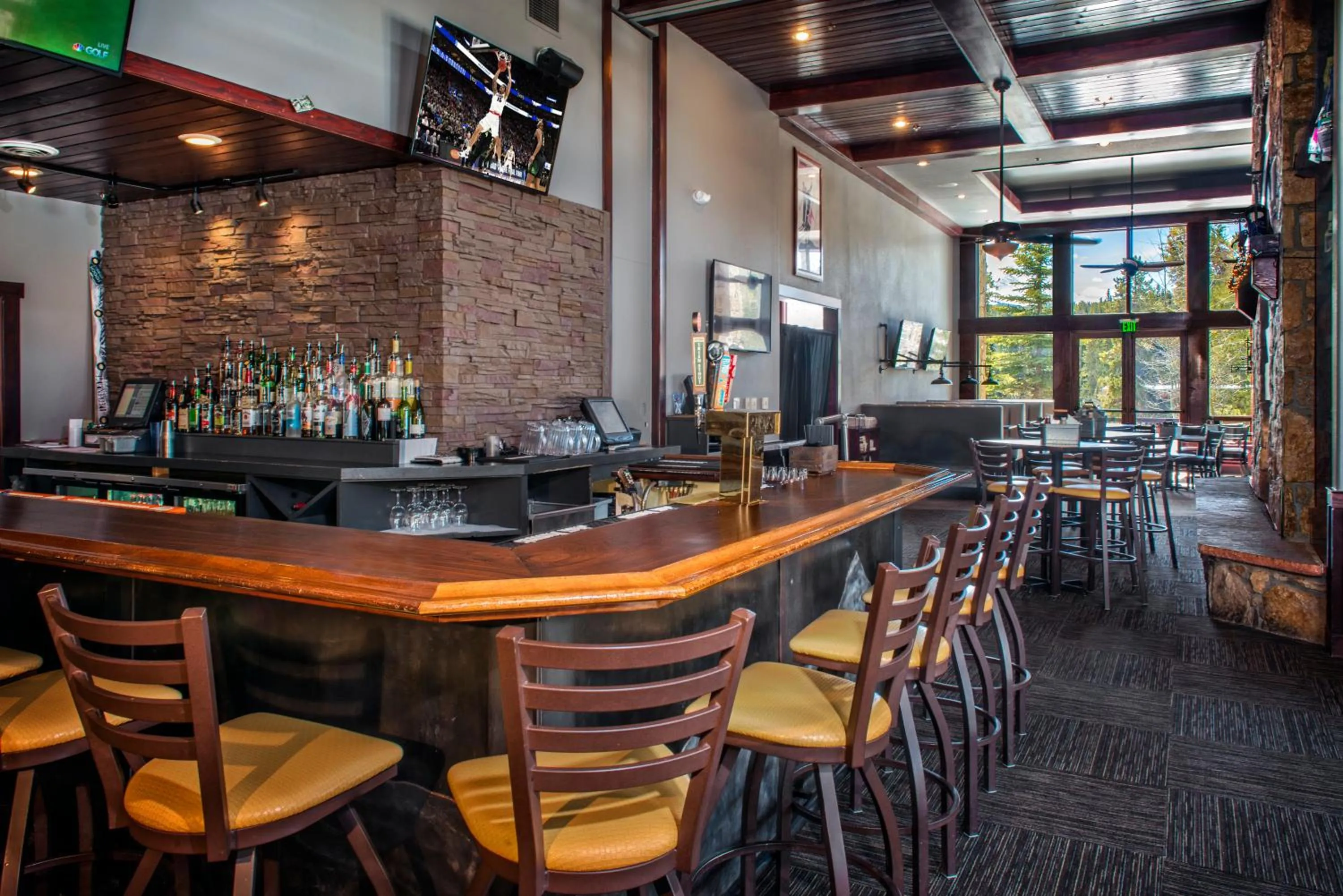 Restaurant/places to eat in Grand Timber Lodge