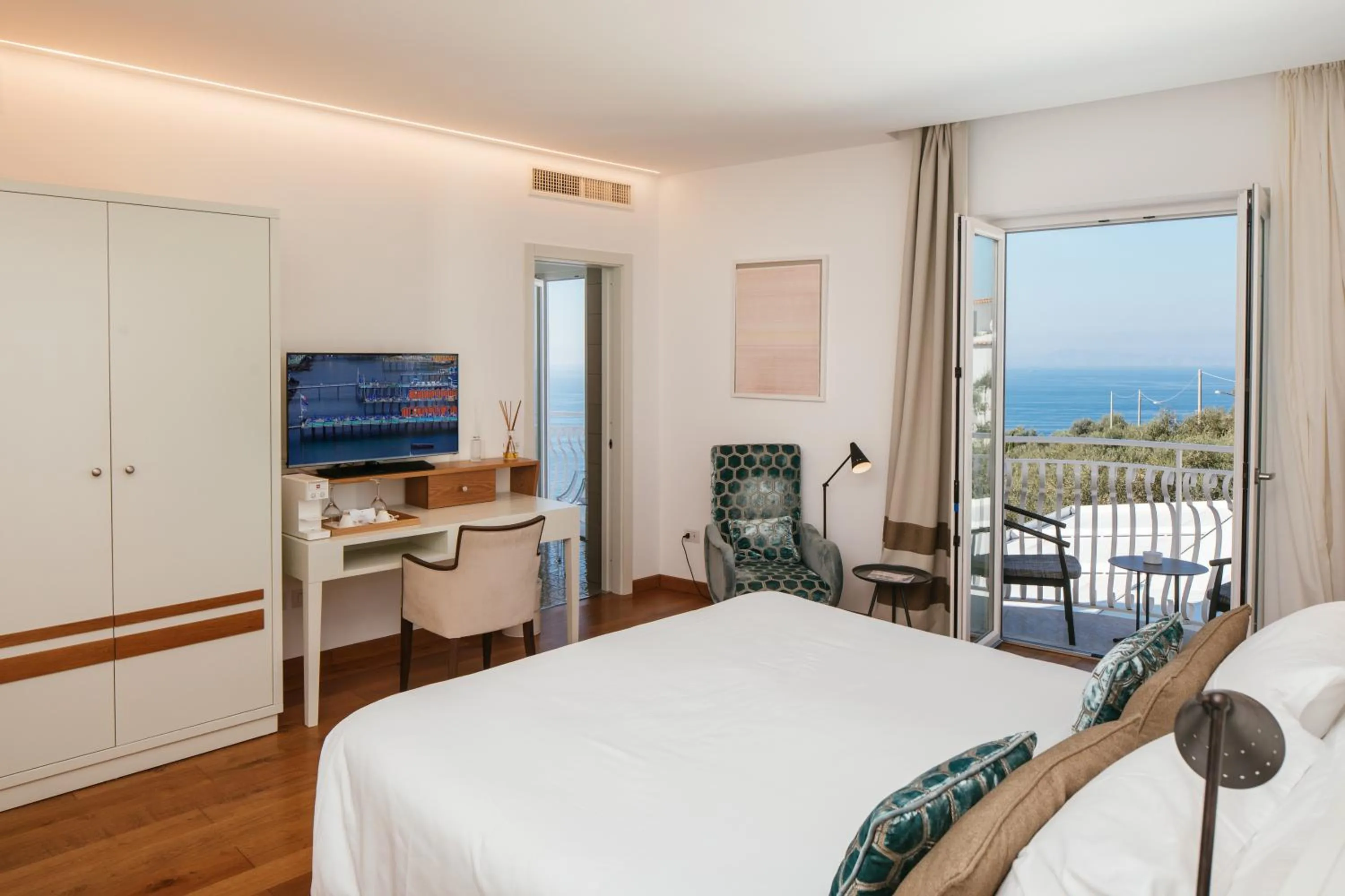 Photo of the whole room, Bed in Villa Fiorella Art Hotel