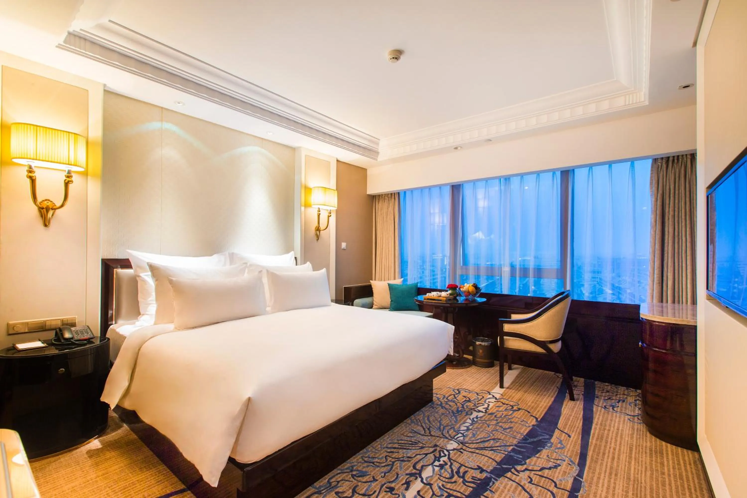 Photo of the whole room, Bed in Kasion International Hotel Yiwu