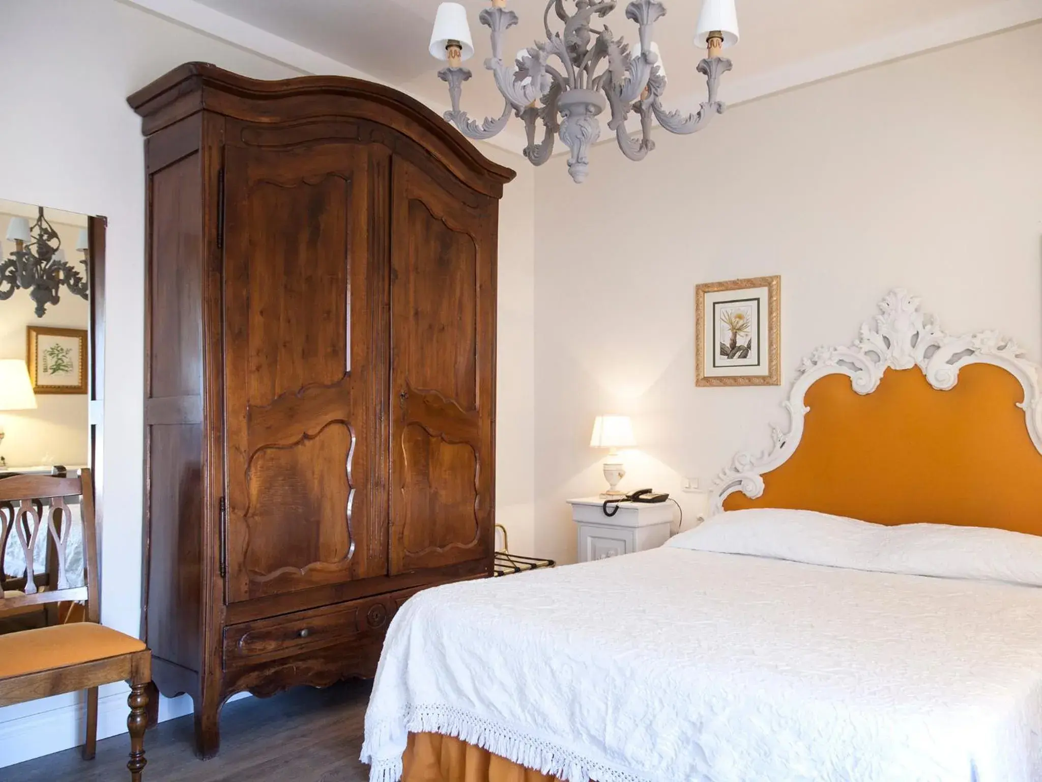 Two Connecting Double Rooms (2 Adults + 2 Children) in Hotel Villa Maremonti Two Connecting Double Rooms (2 Adults + 2 Children) in Hotel Villa Maremonti