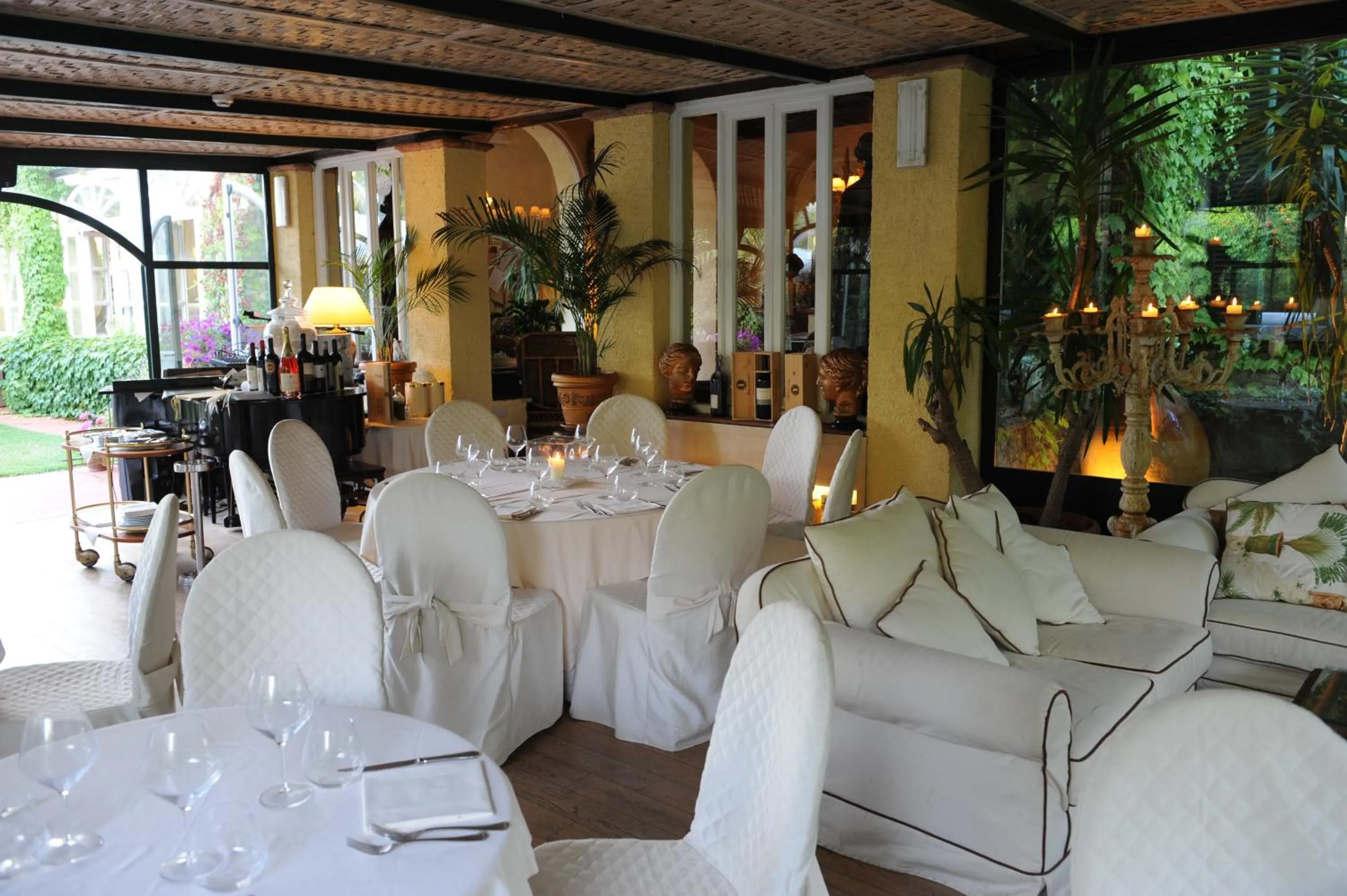 Restaurant/places to eat in Hotel Villa Maremonti