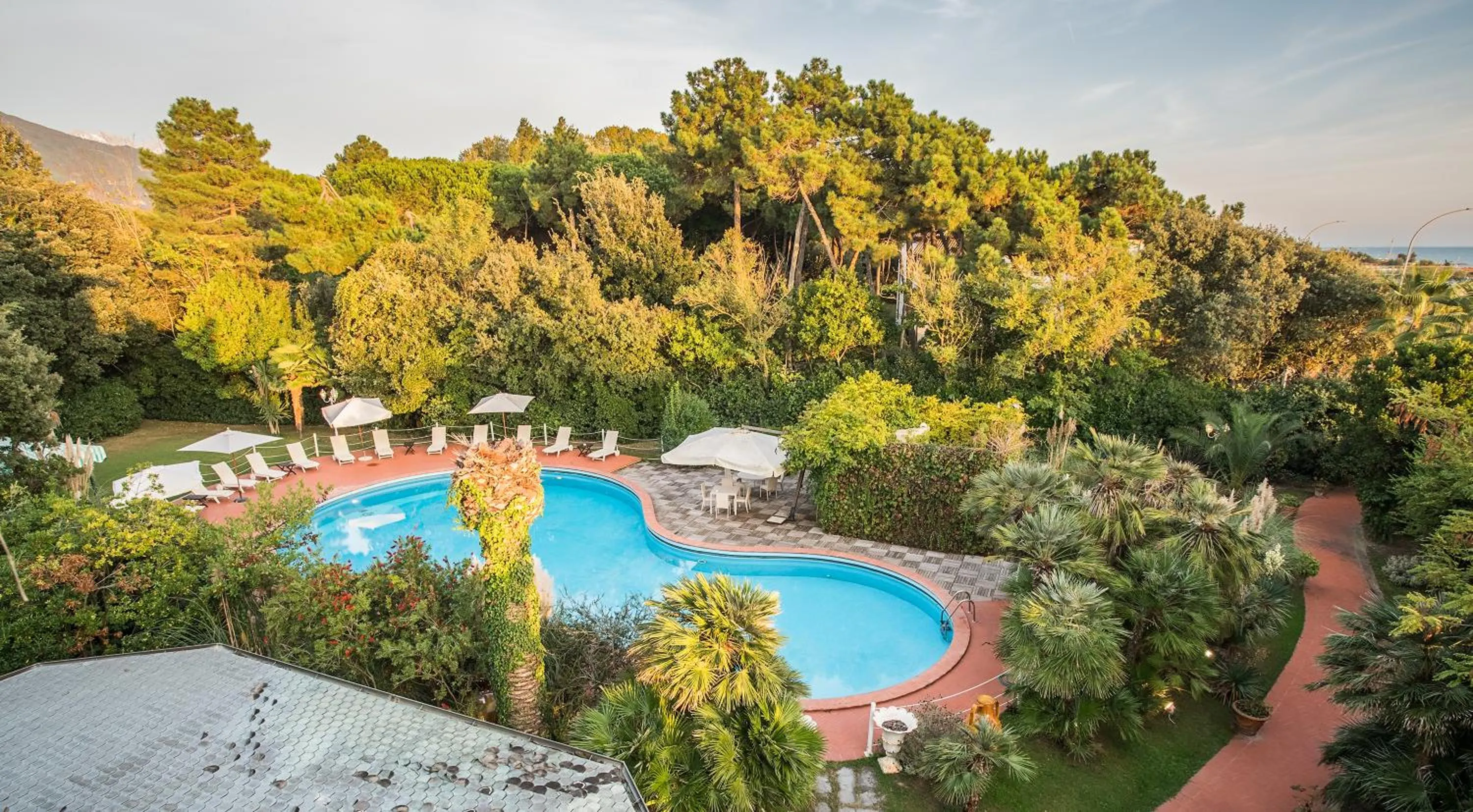 Pool view in Hotel Villa Maremonti