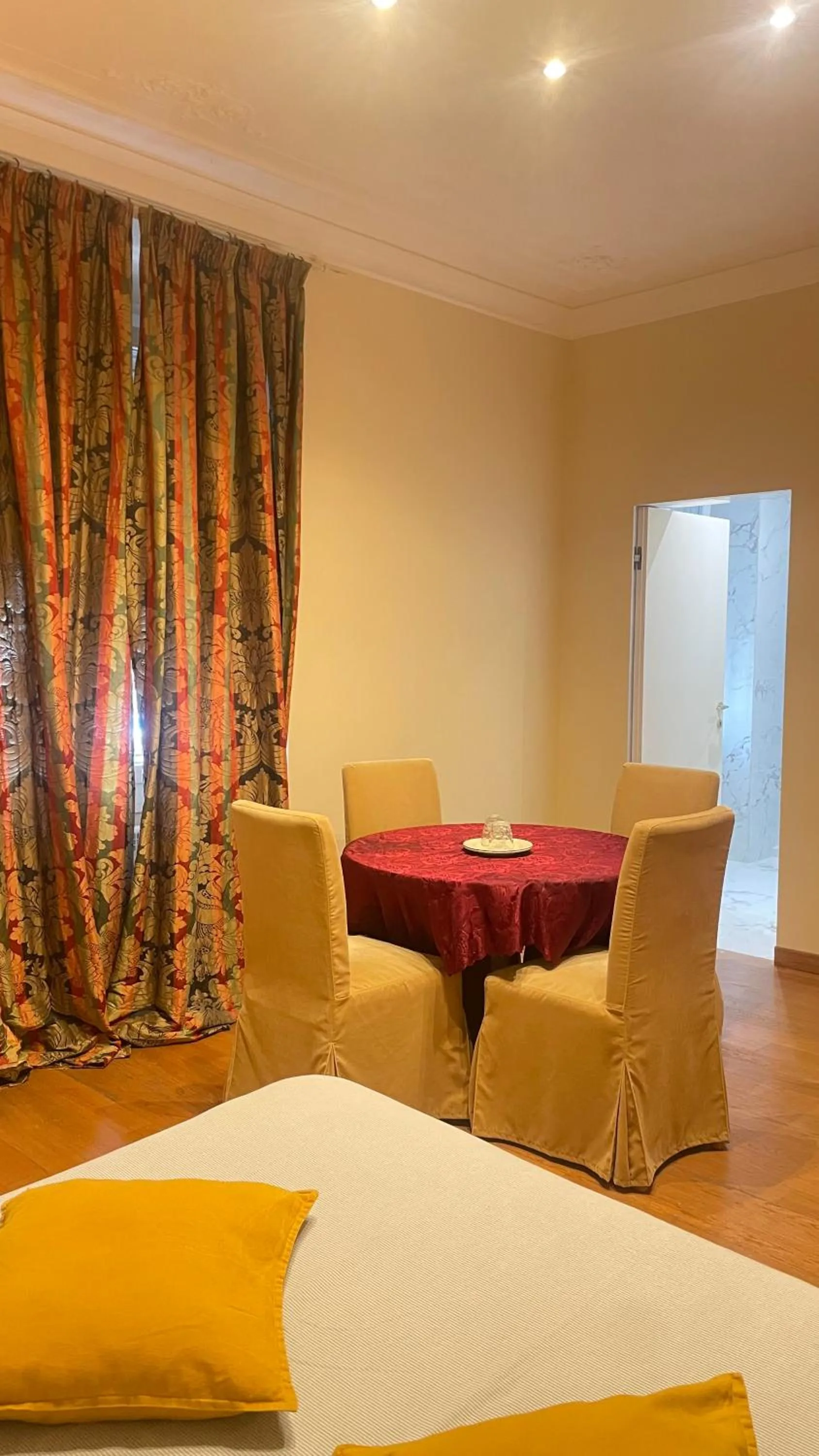 Bed in Paradise Suites - Brignole Station - Best Price Rooms - ALWAYS OPEN