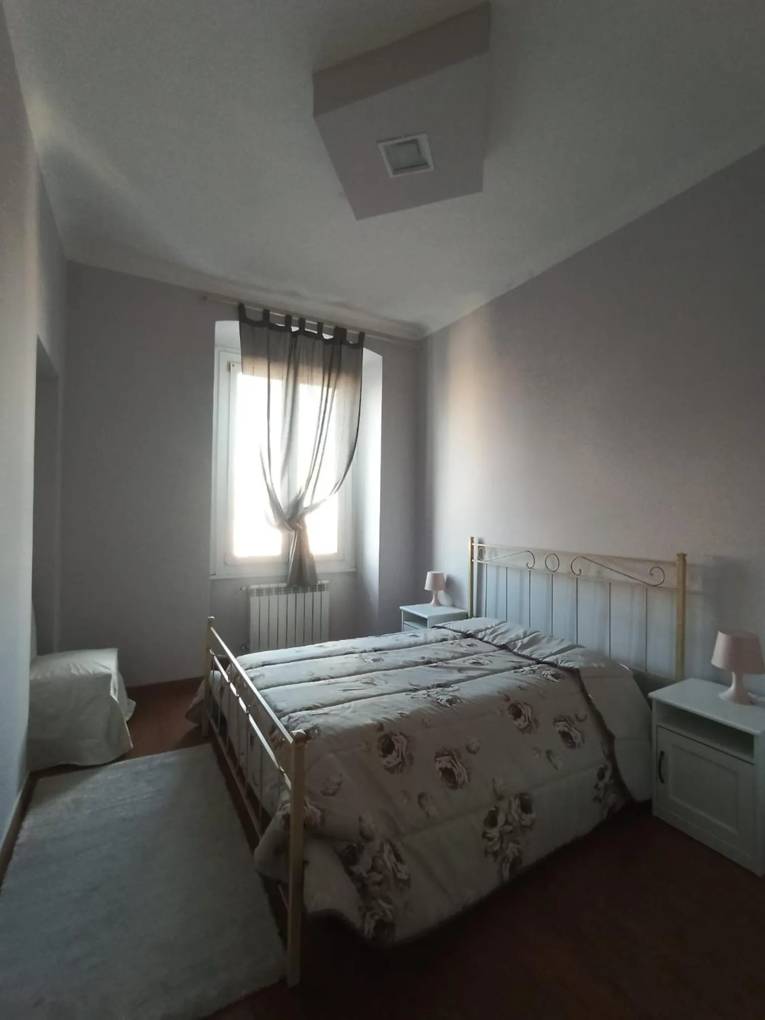 Bed in Paradise Rooms - Brignole Station - Private Rooms