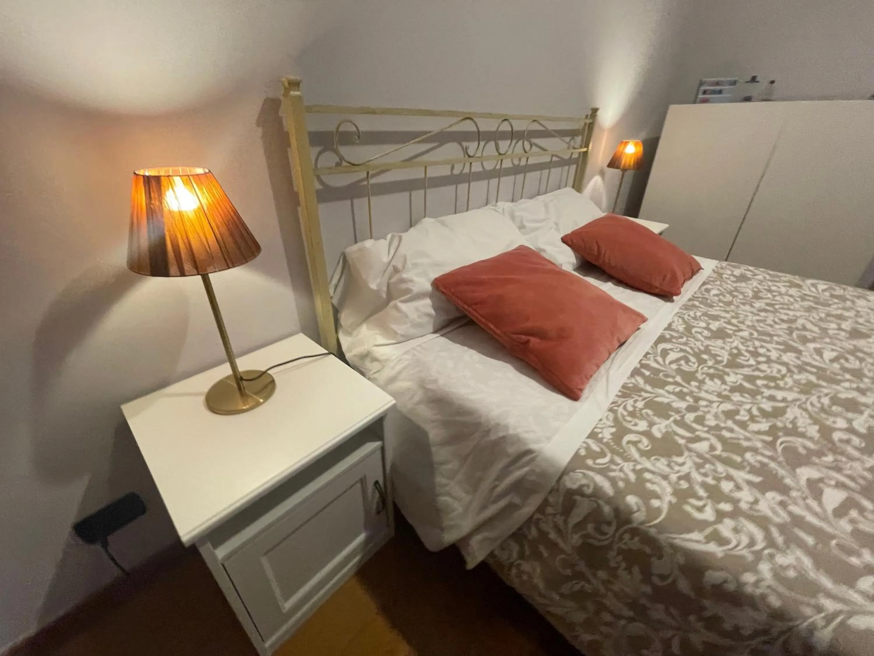 Bed in Paradise Suites - Brignole Station - Best Price Rooms - ALWAYS OPEN