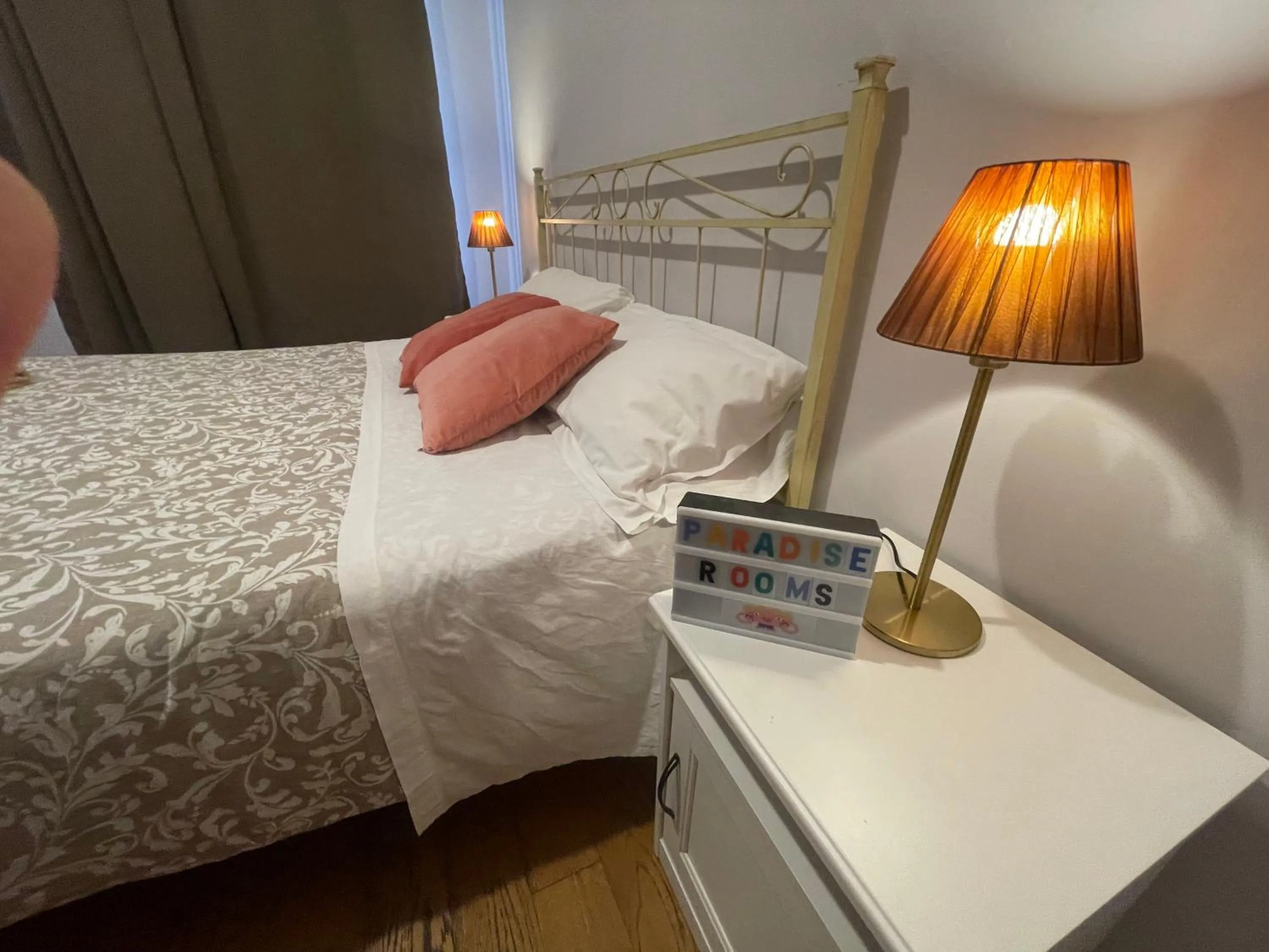 Bed in Paradise Suites - Brignole Station - Best Price Rooms - ALWAYS OPEN