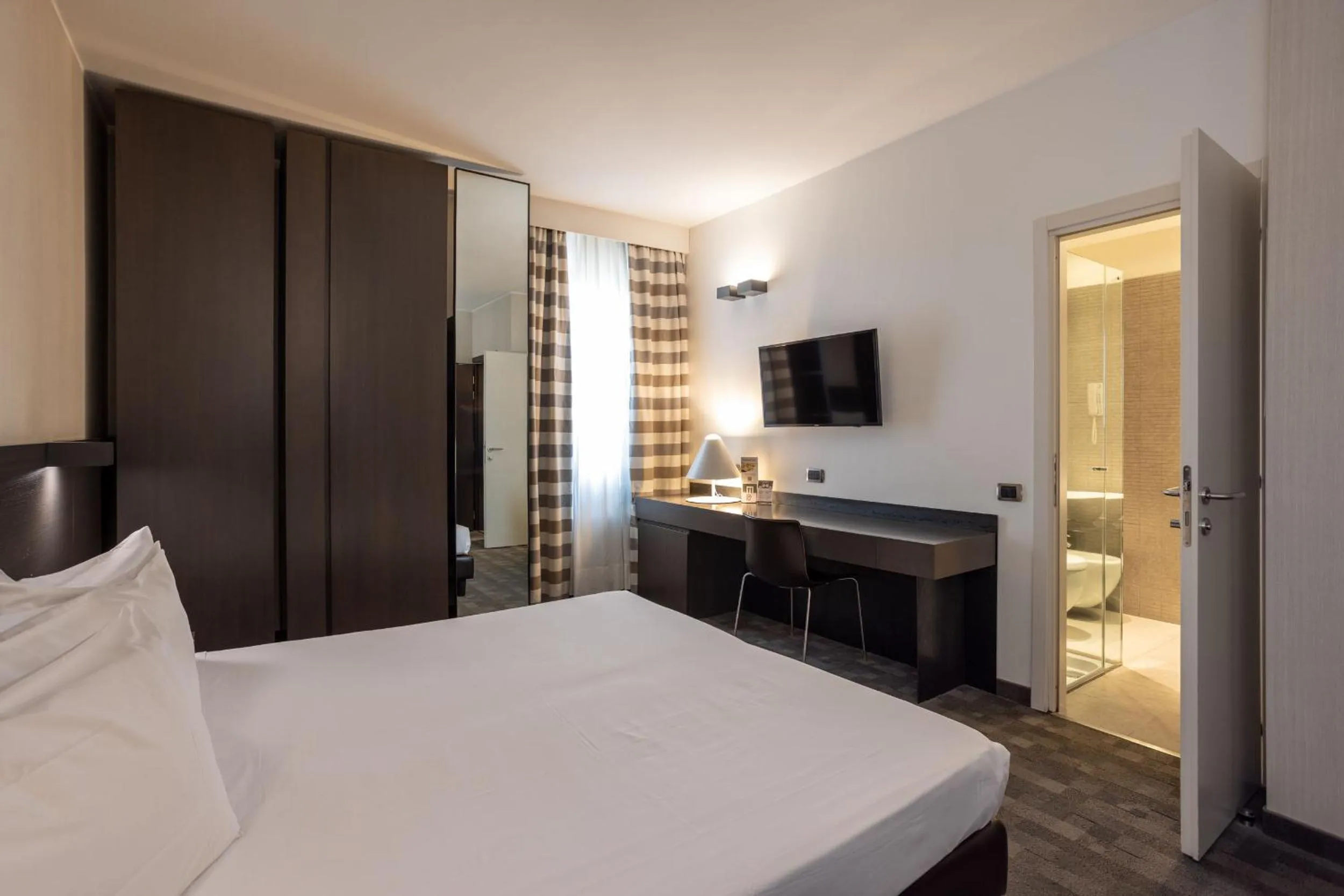 Bedroom, Bed in Hotel Ovest