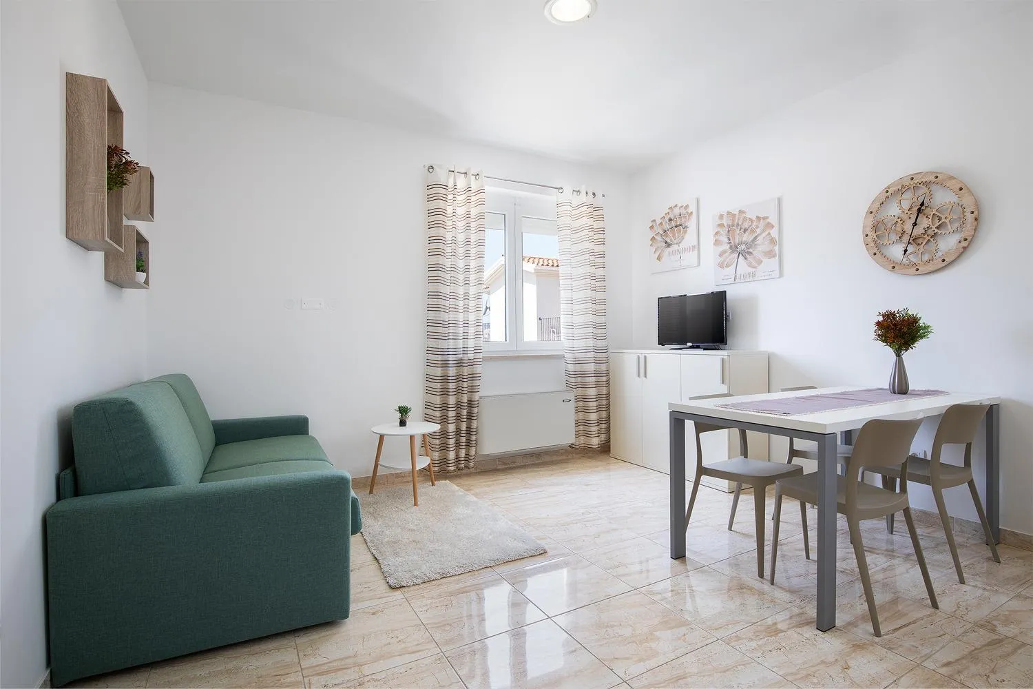 TV and multimedia in Apartments Villa Nina