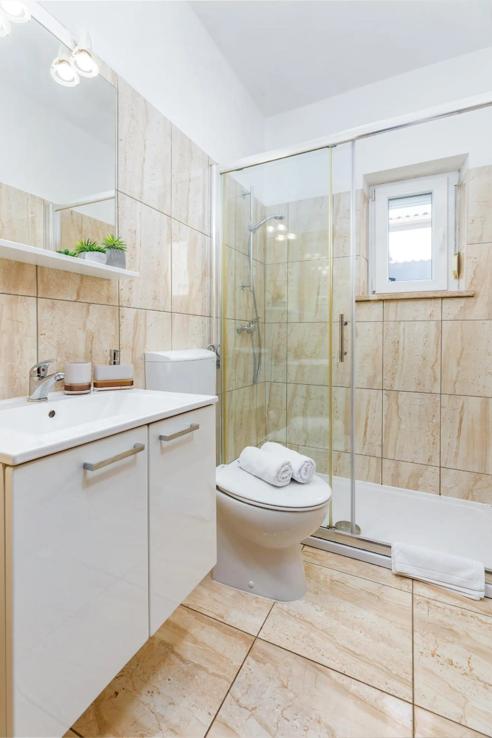 Shower in Apartments Villa Nina