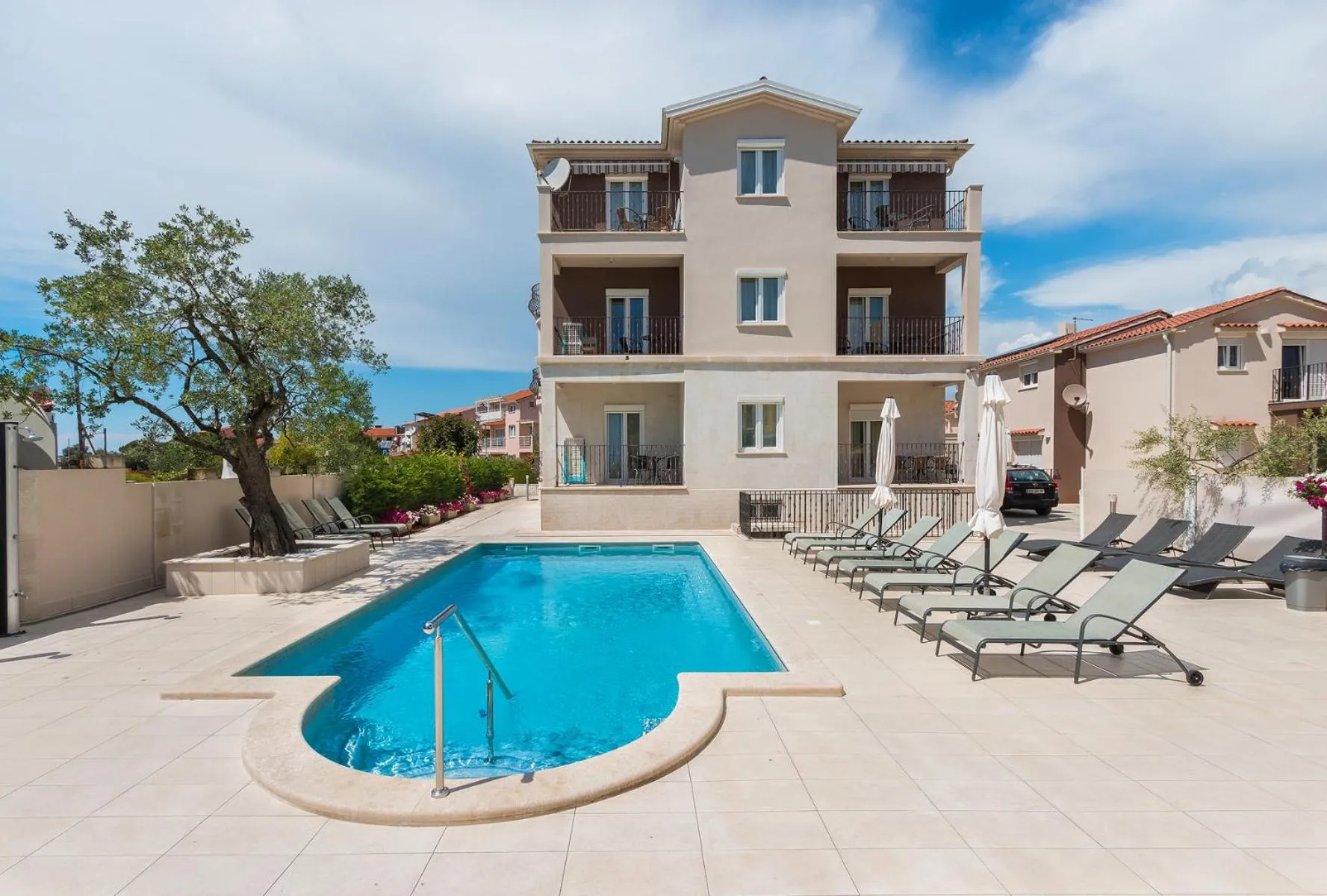 Property building in Apartments Villa Nina