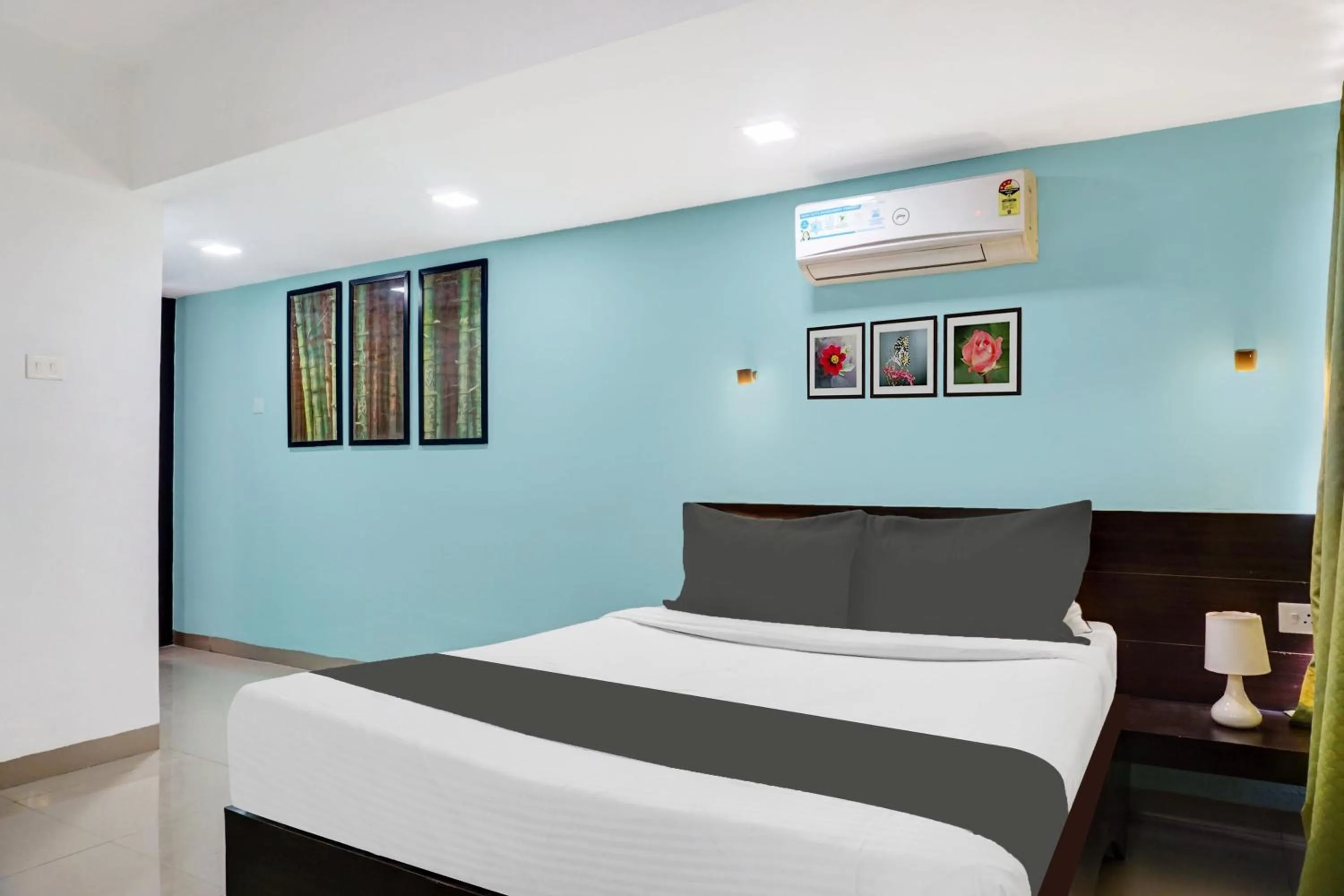 Bedroom, Bed in Super Aarambh Exotica