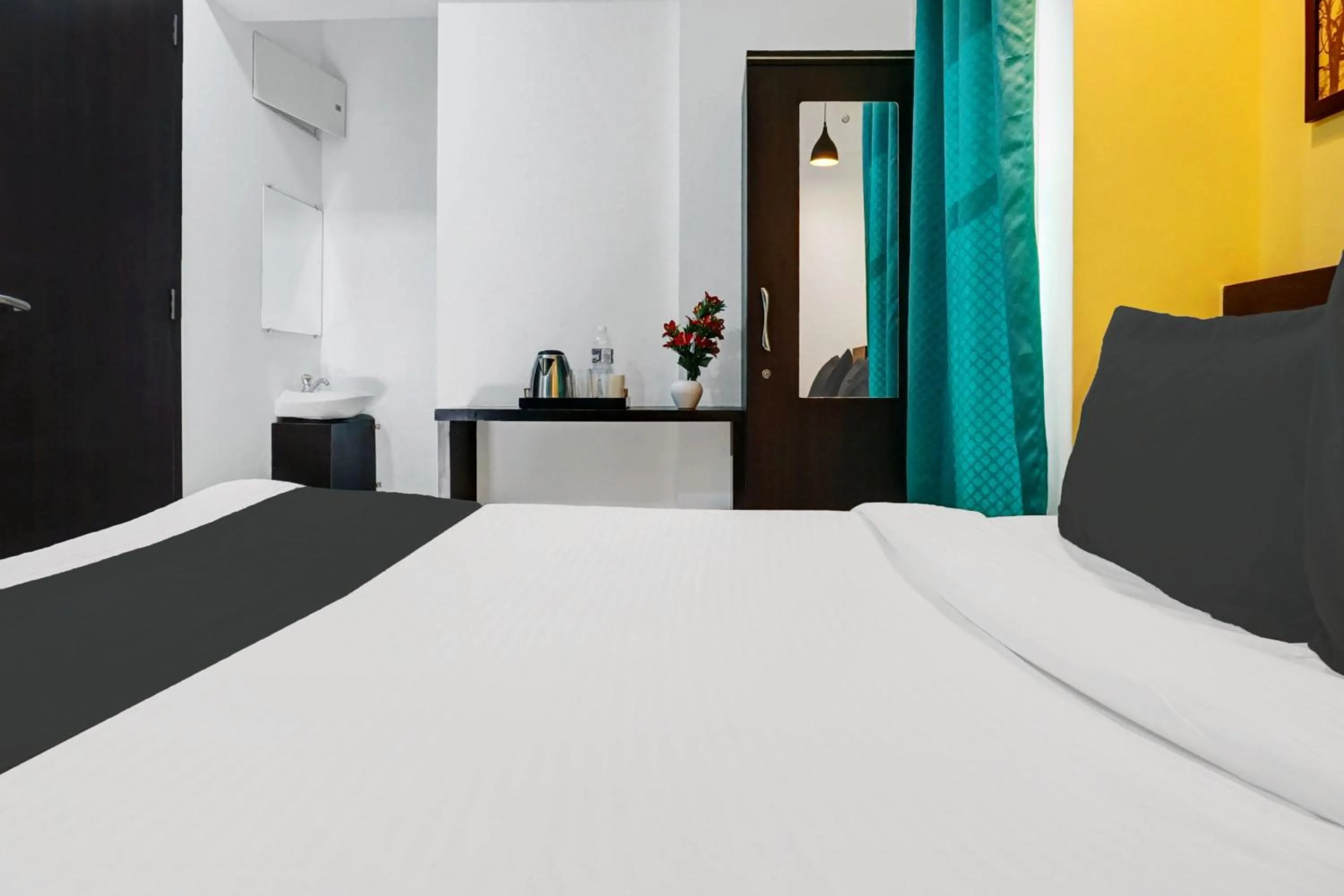 Bedroom, Bed in Super Aarambh Exotica