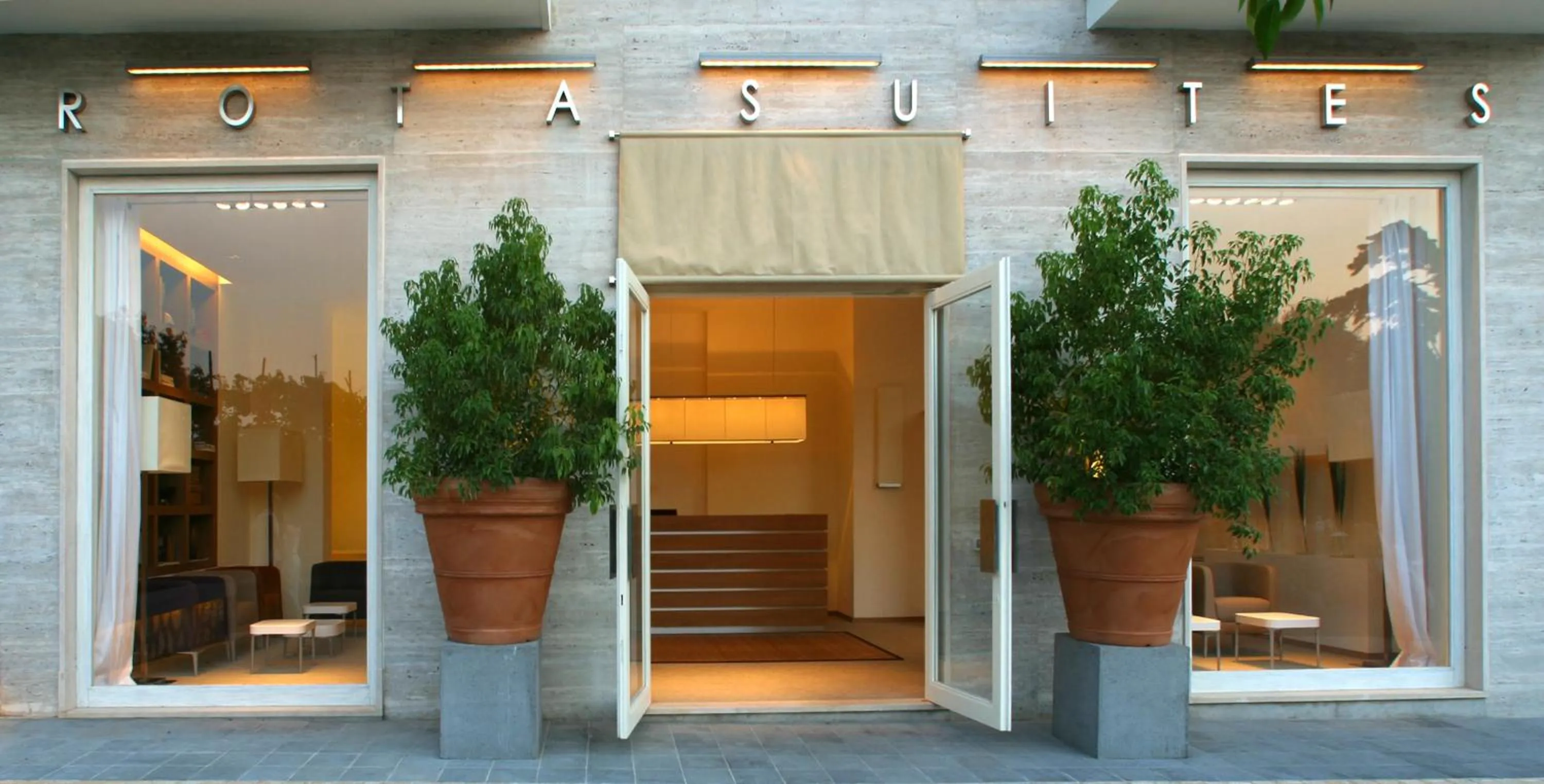 Facade/entrance in Rota Suites
