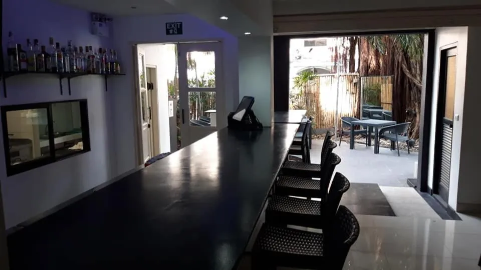 Restaurant/places to eat in Siam Palm Residence