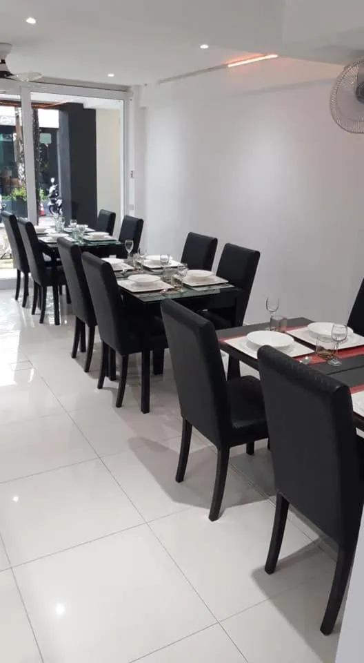 Restaurant/places to eat in Siam Palm Residence