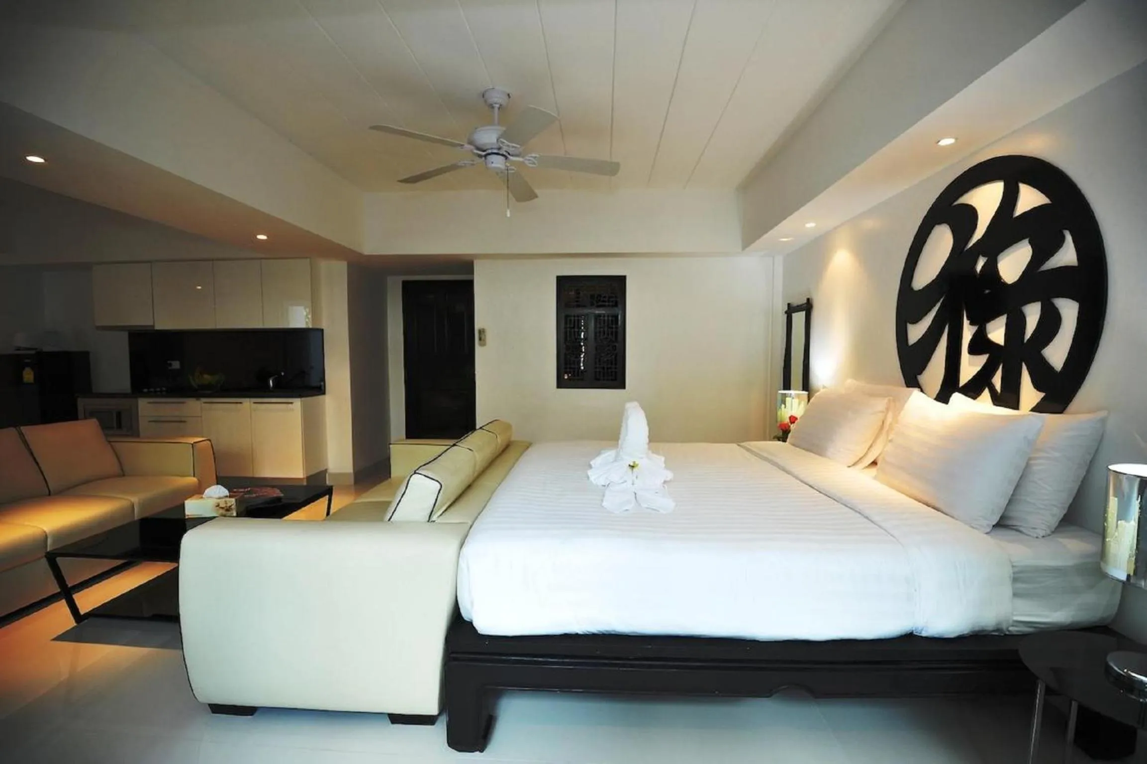 Bedroom, Bed in Siam Palm Residence