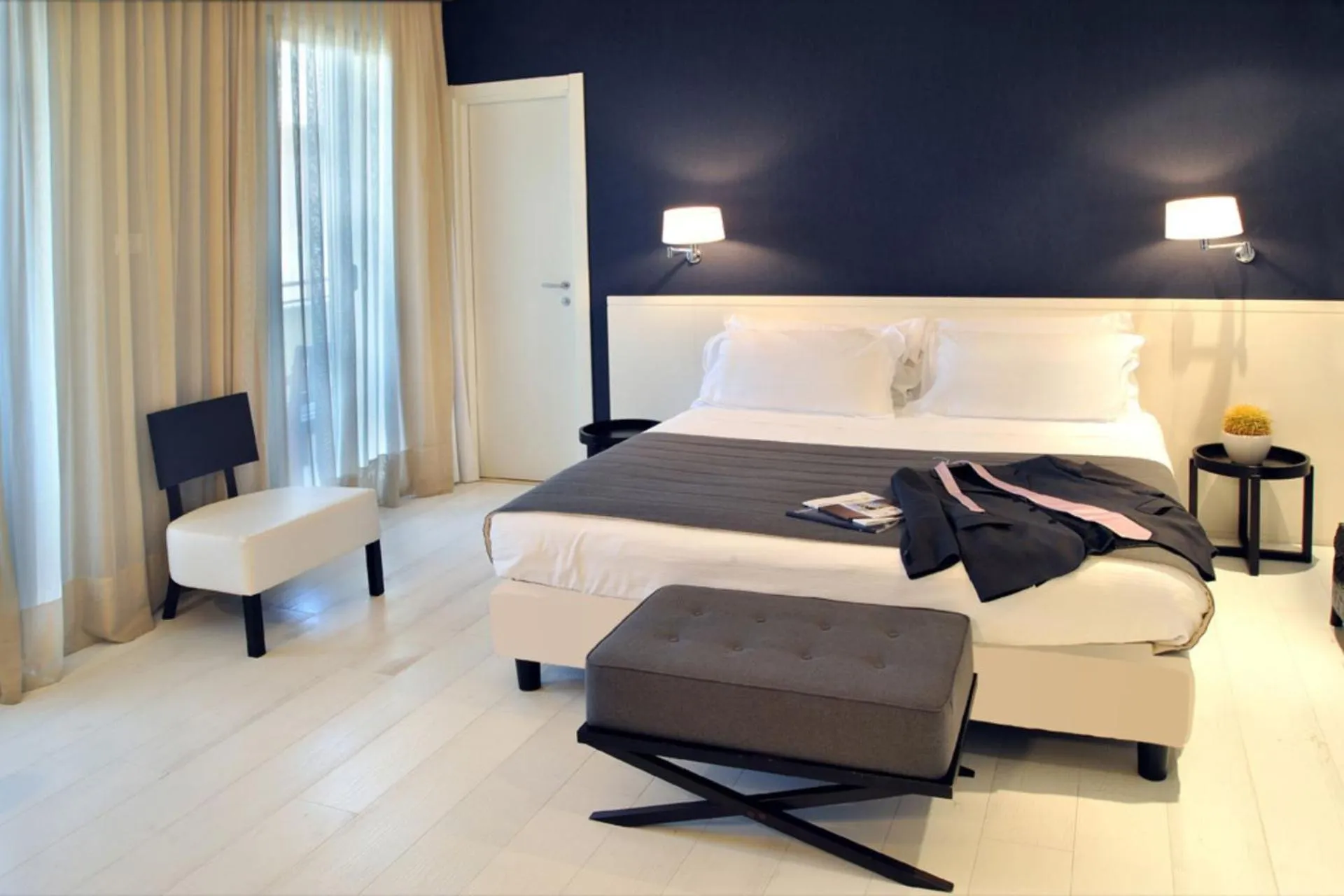 Bedroom, Bed in Hotel Villa Rosa Riviera