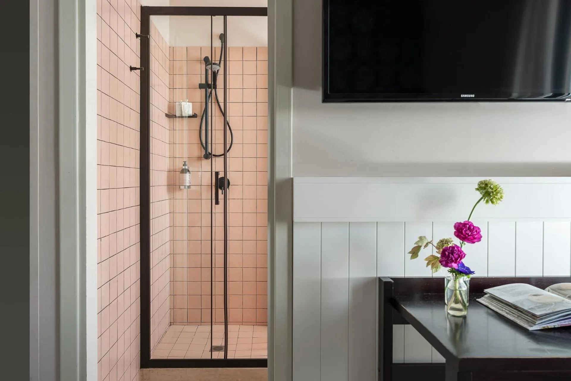 Shower in Hotel Villa Rosa Riviera