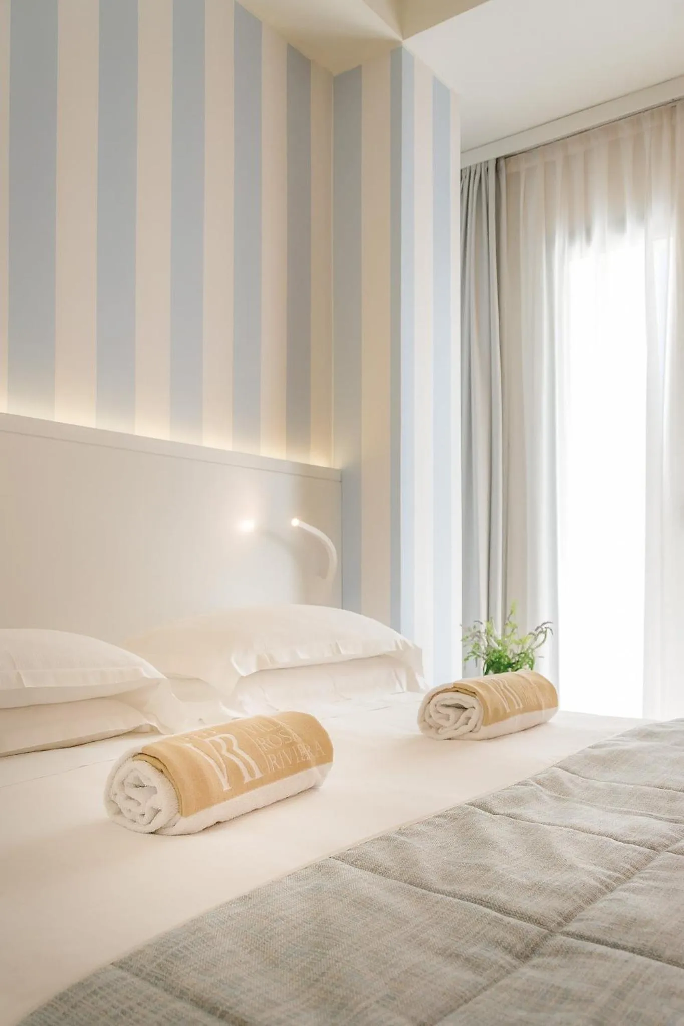 Bed in Hotel Villa Rosa Riviera