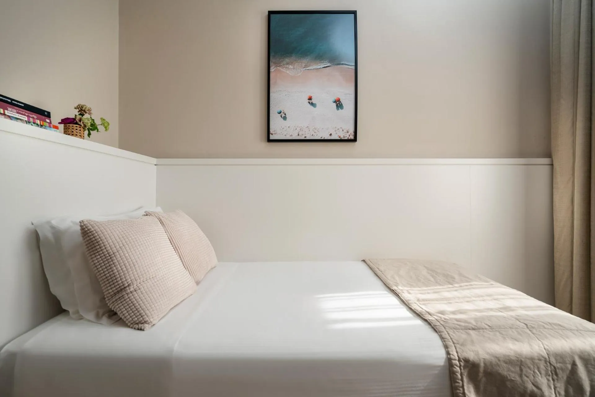 Bed in Hotel Villa Rosa Riviera