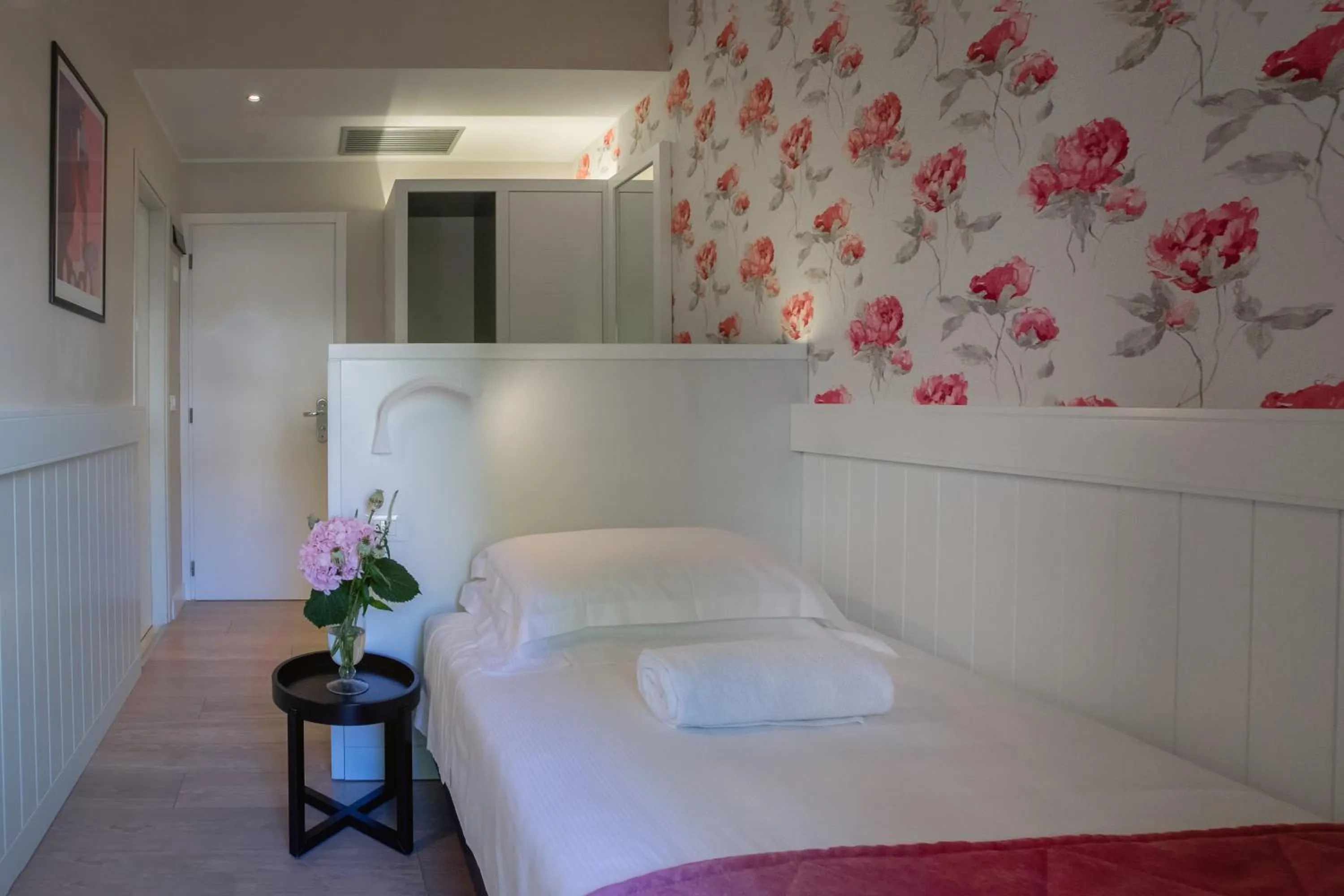 Bedroom, Bed in Hotel Villa Rosa Riviera