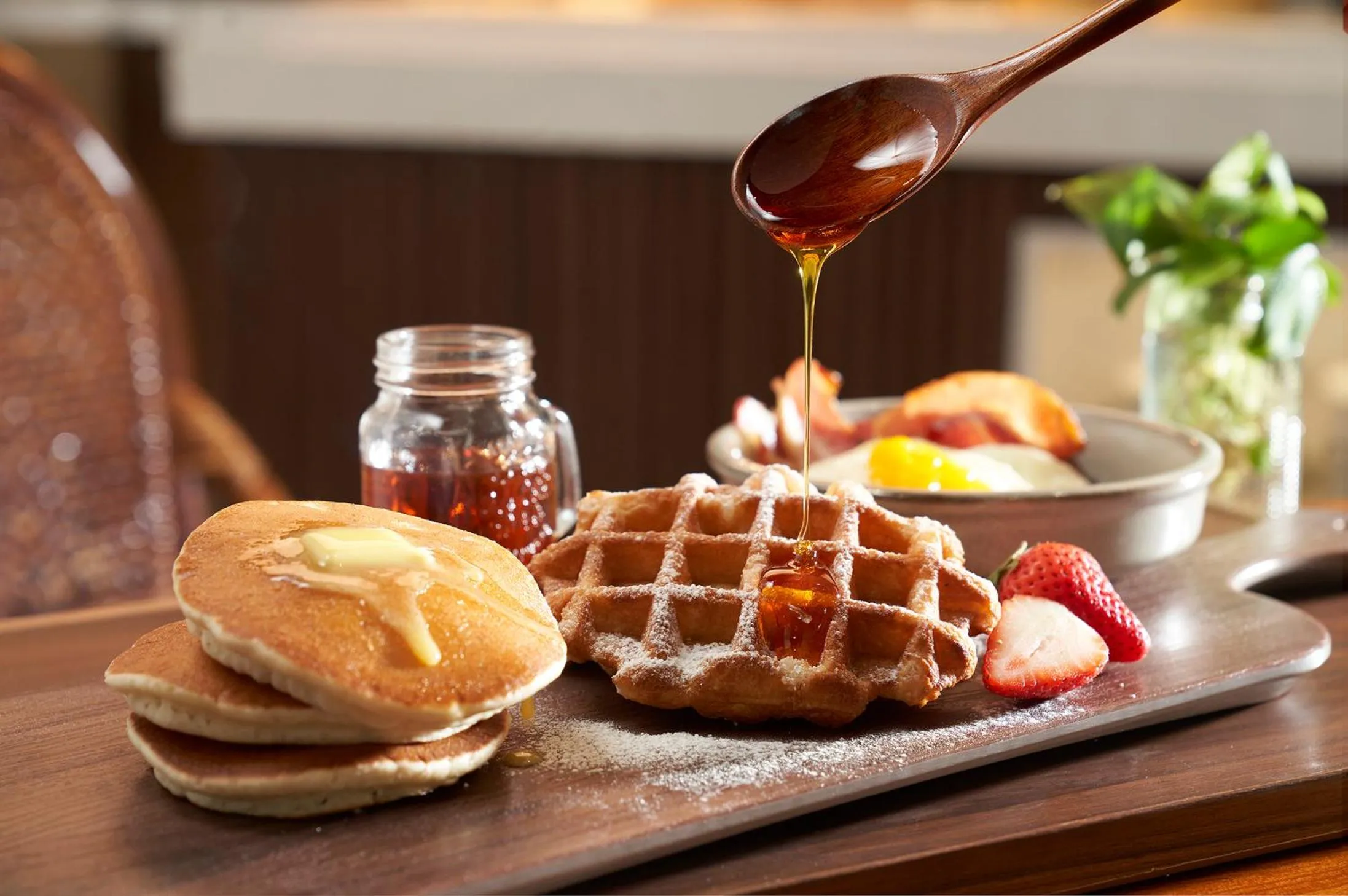 Breakfast in Orchard Grand Court