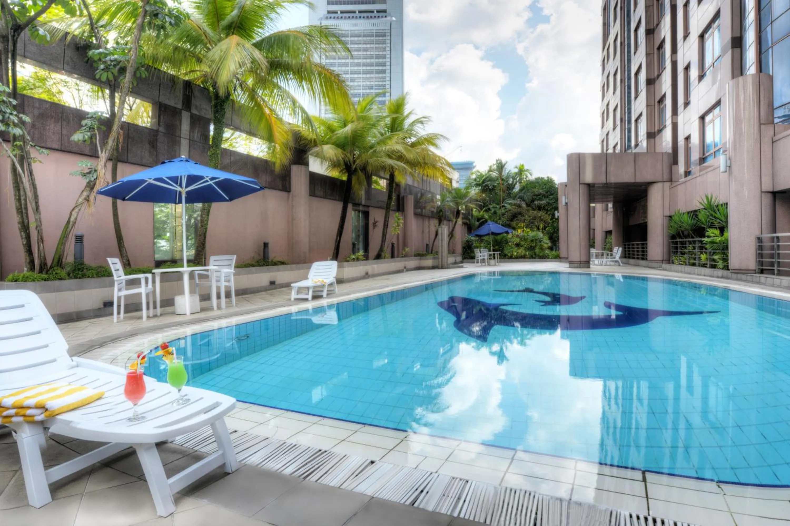 Swimming pool in Orchard Grand Court