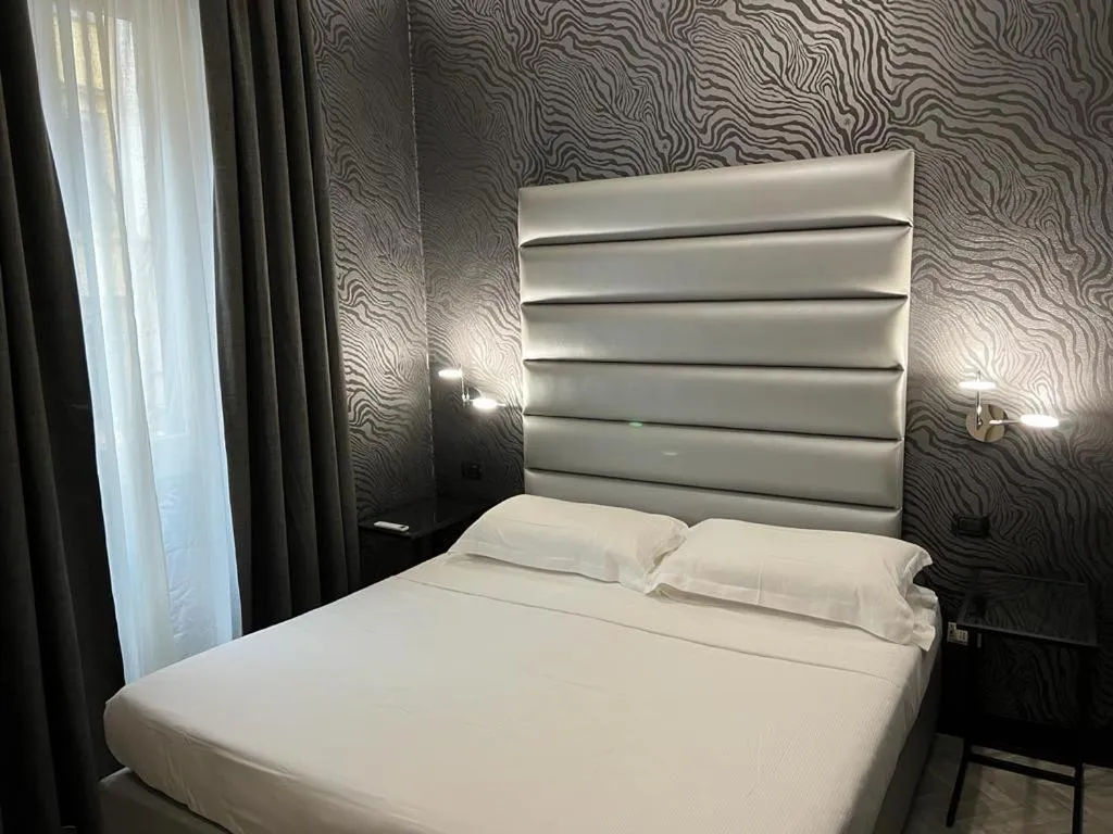 Bed in The One Firenze