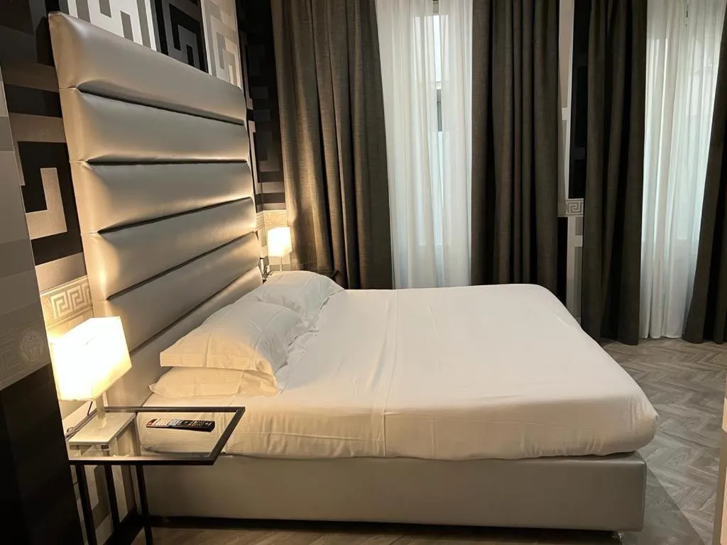 Bed in The One Firenze