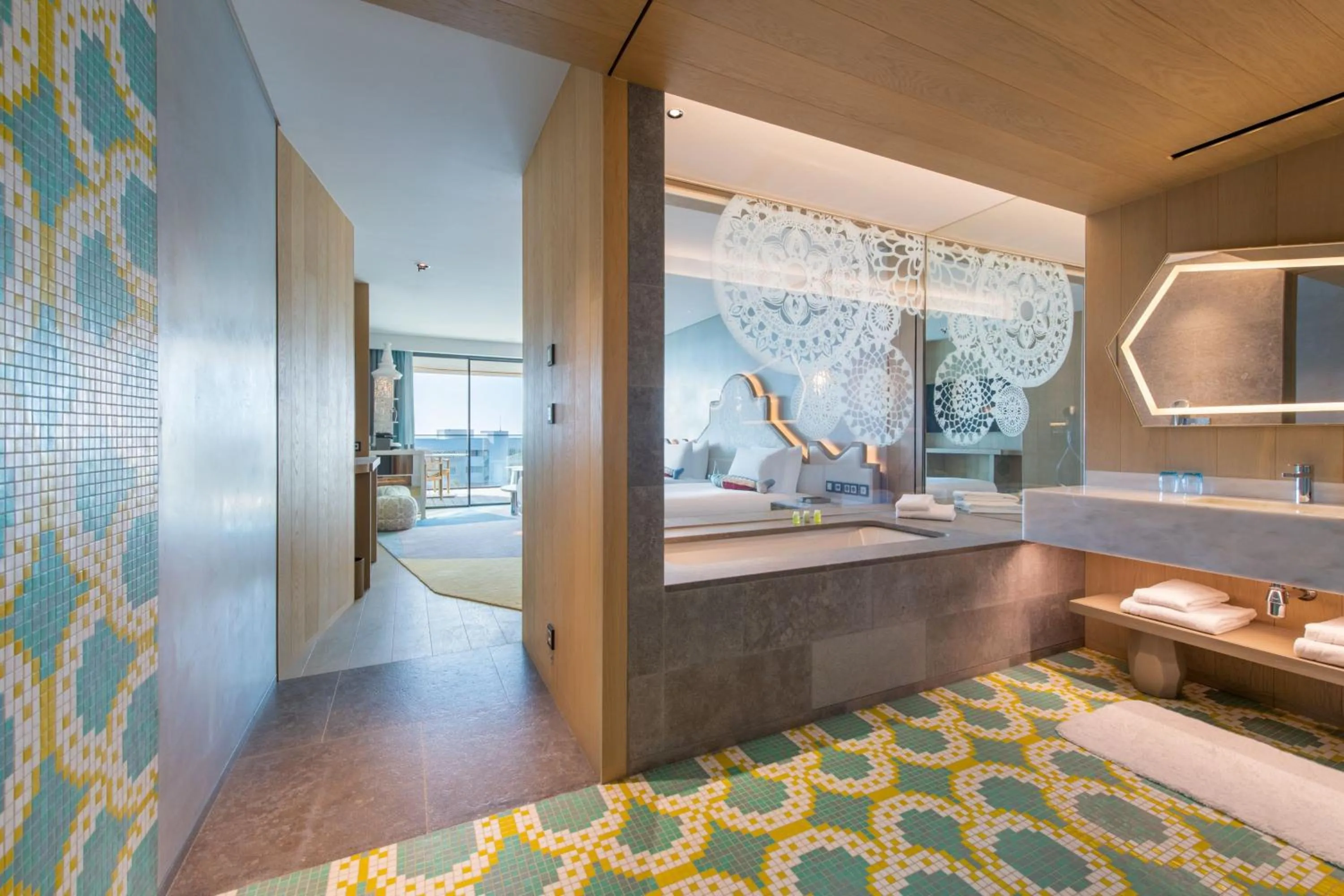 Bathroom, Bed in W Algarve