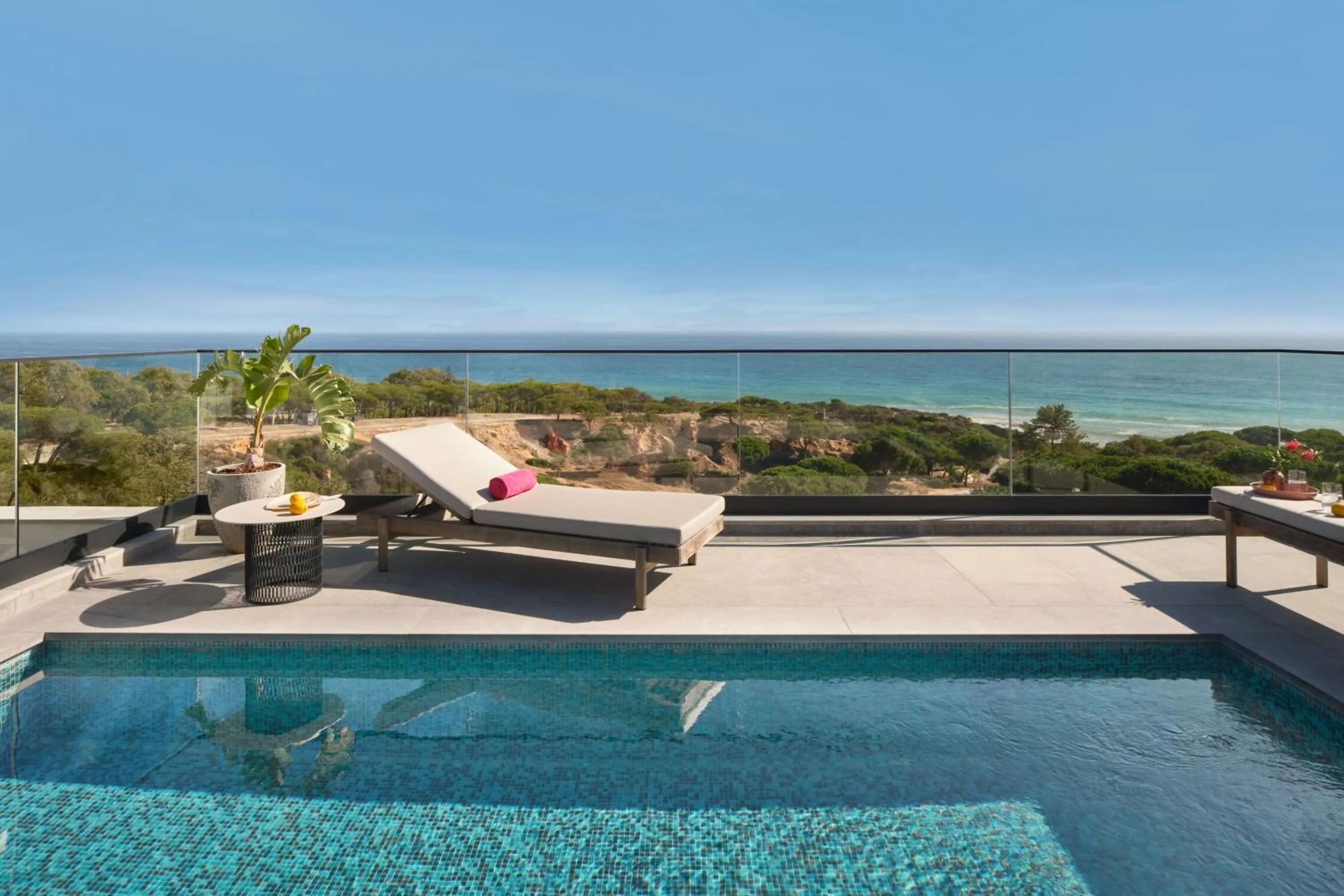 Swimming pool in W Algarve