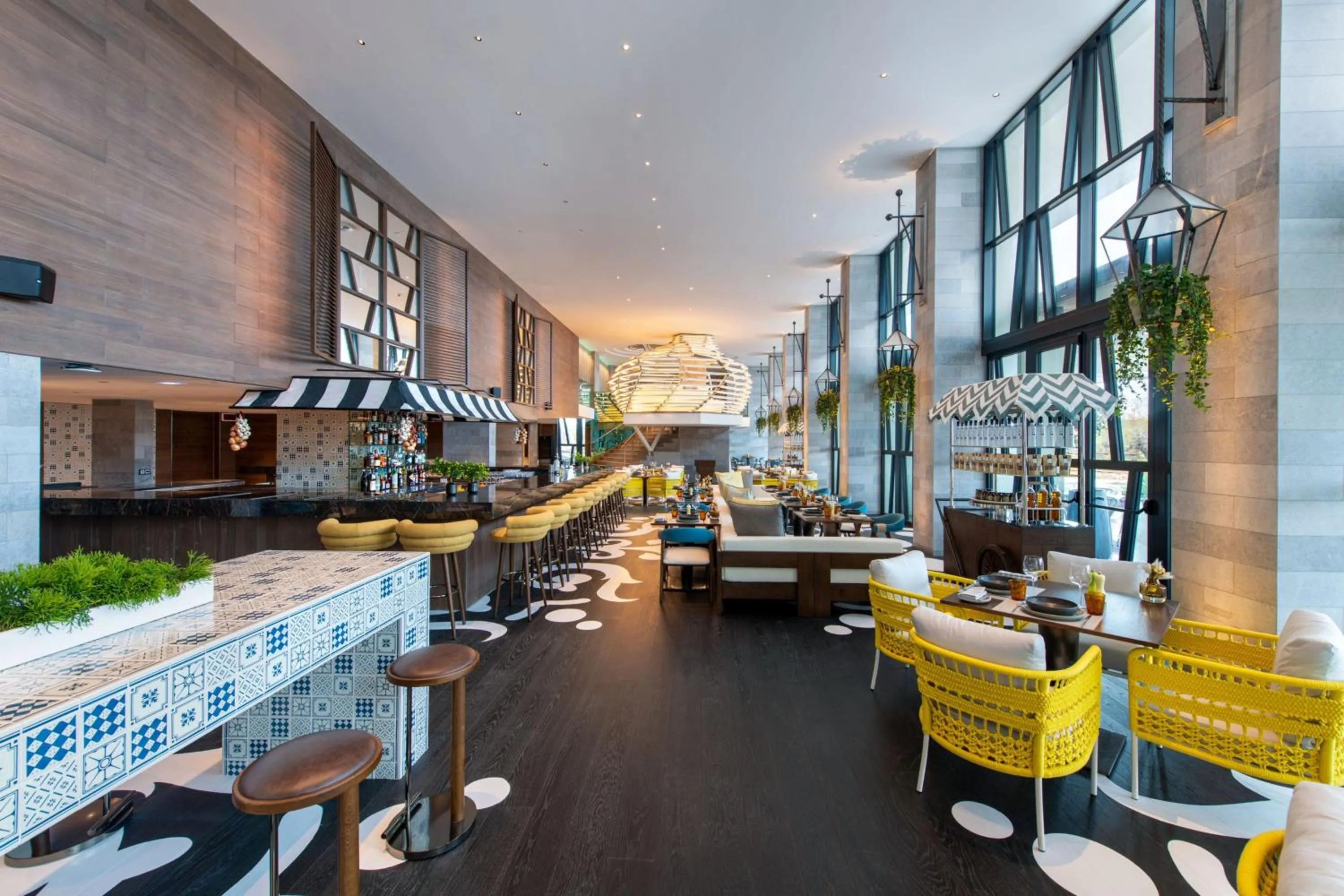 Kitchen or kitchenette in W Algarve