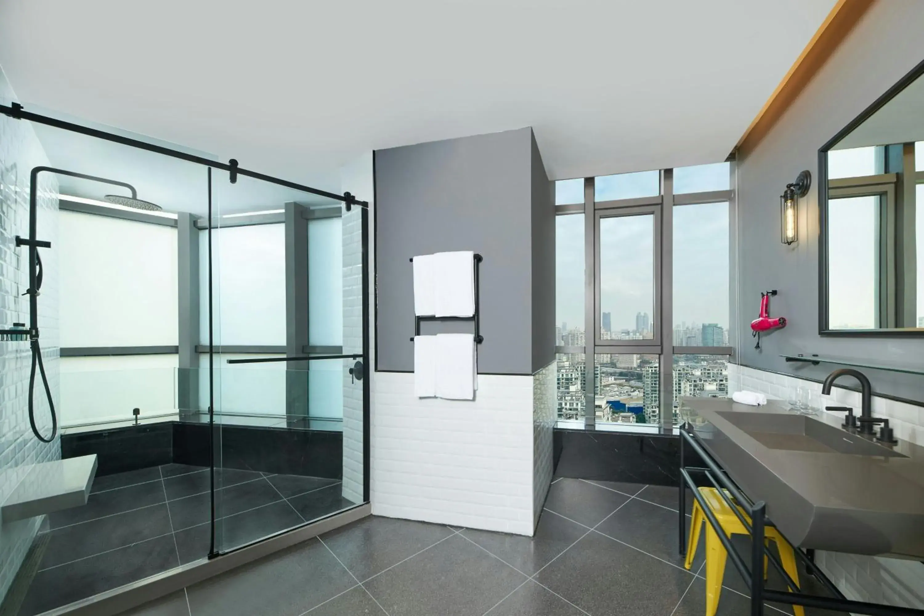 Corner King Room with City View in Moxy Shanghai Xuhui Corner King Room with City View in Moxy Shanghai Xuhui