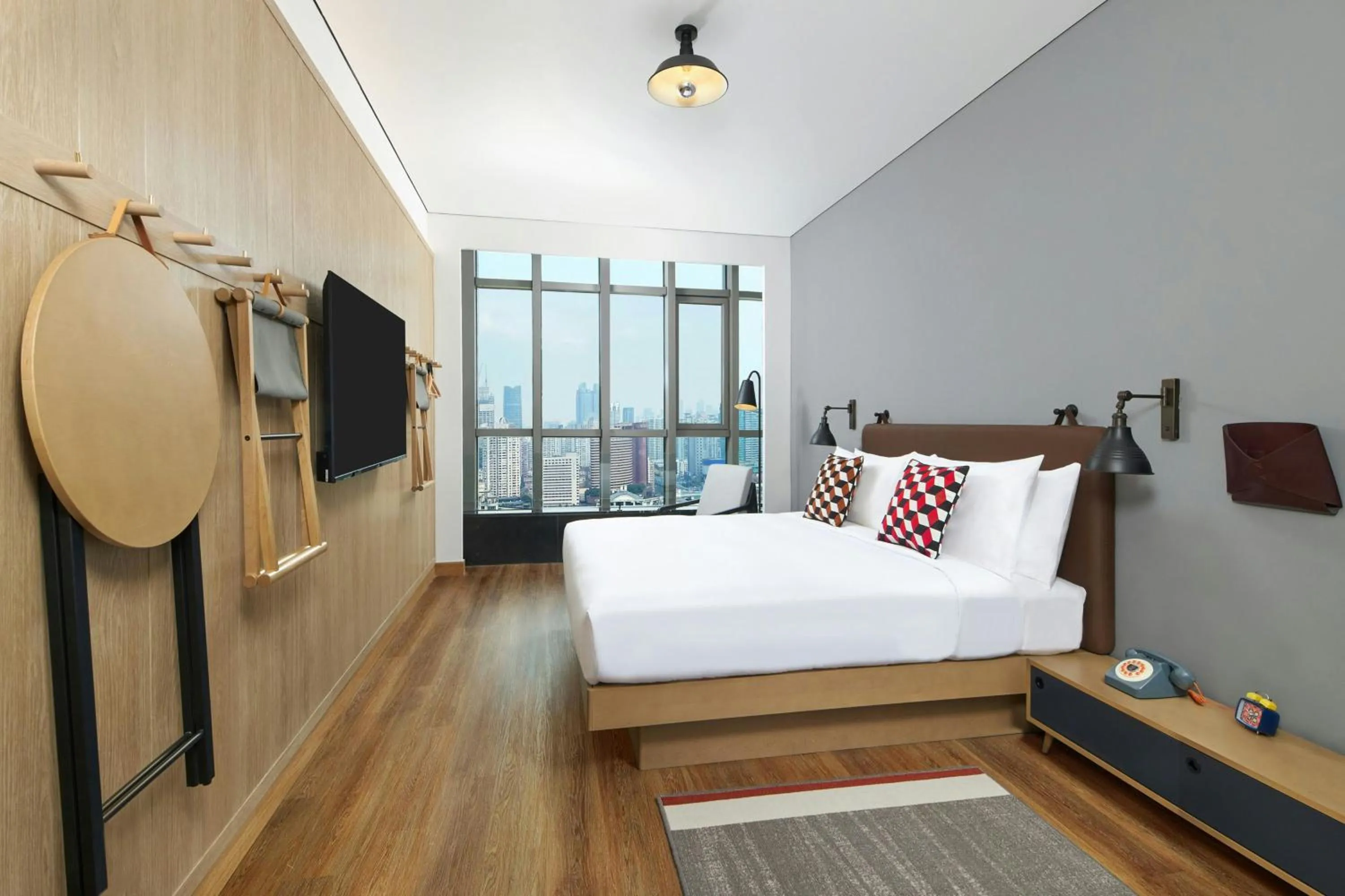 Photo of the whole room, Bed in Moxy Shanghai Xuhui